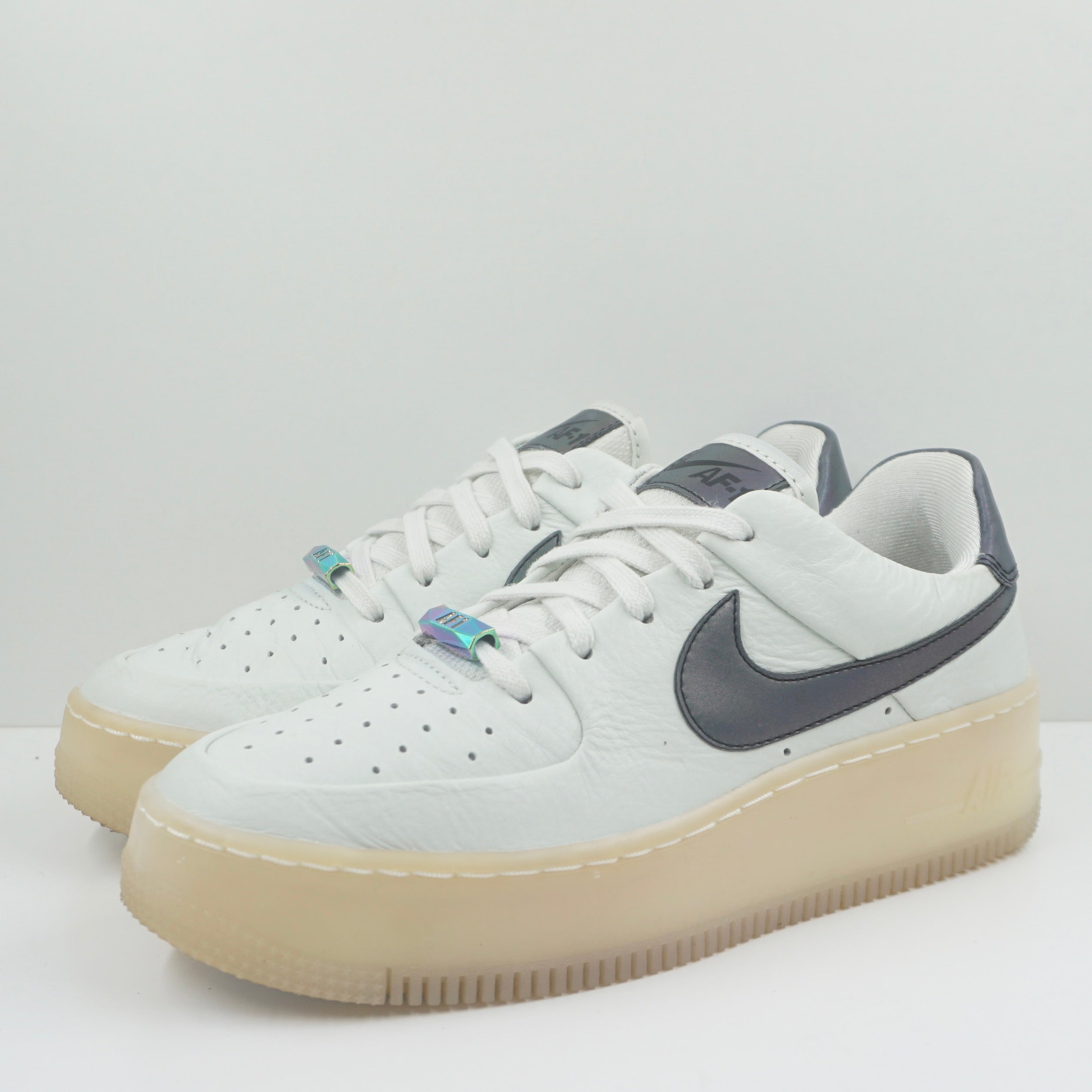 Nike Air Force 1 Sage Low LX Spruce Aura (W)