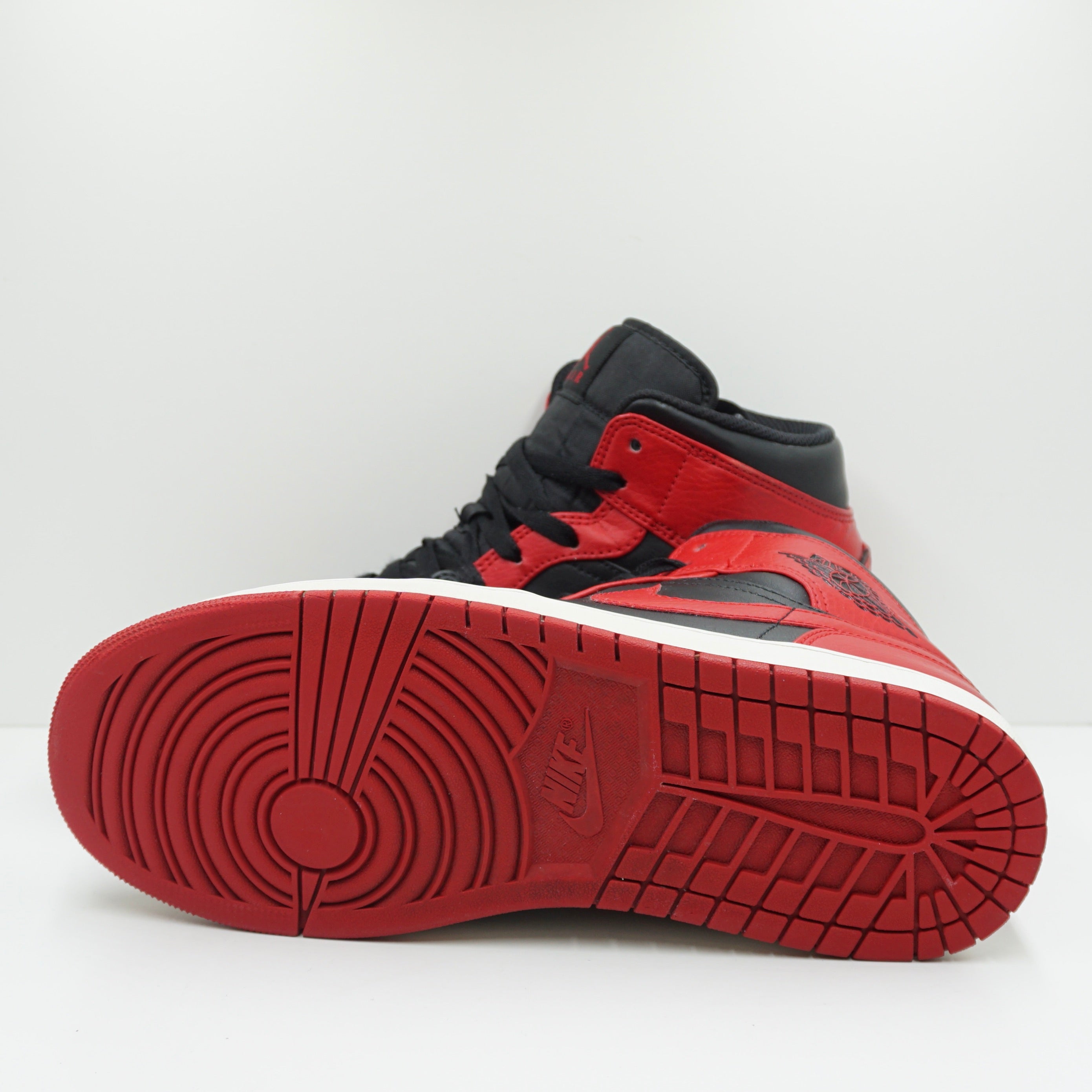 Jordan 1 Mid Bred Banned (2020)