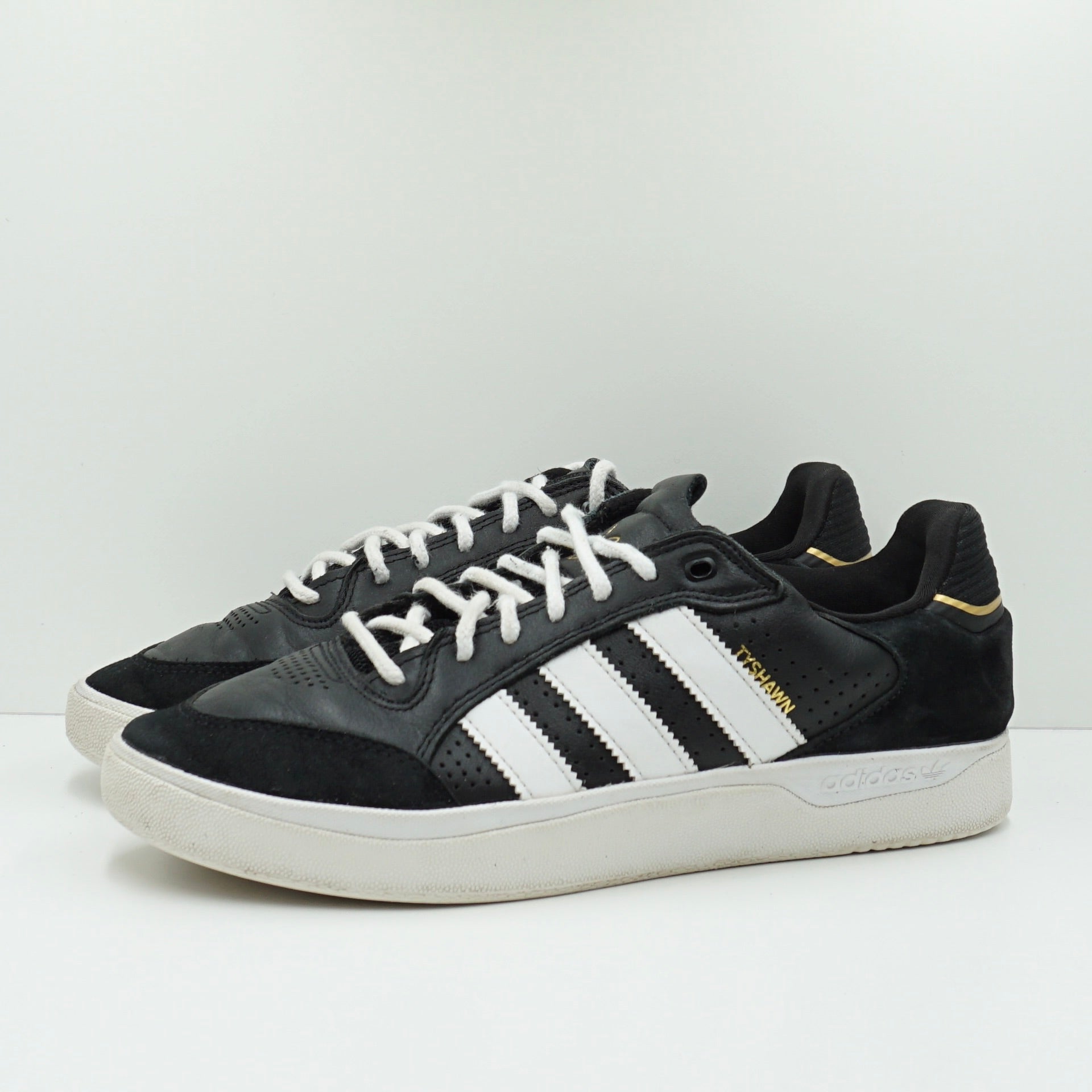 Adidas Tyshawn Low Black White