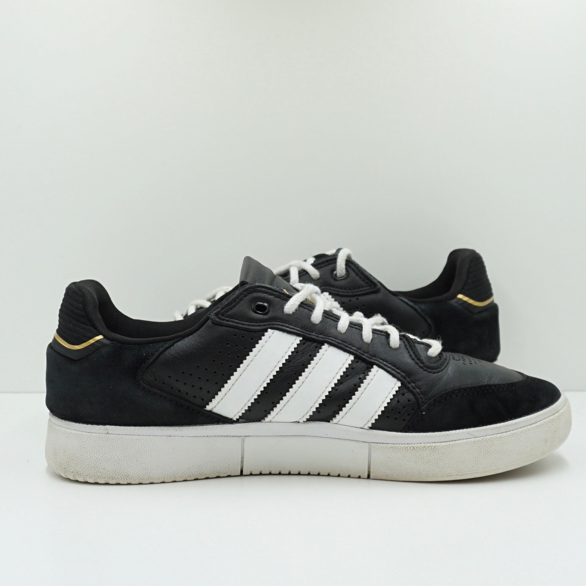 Adidas Tyshawn Low Black White