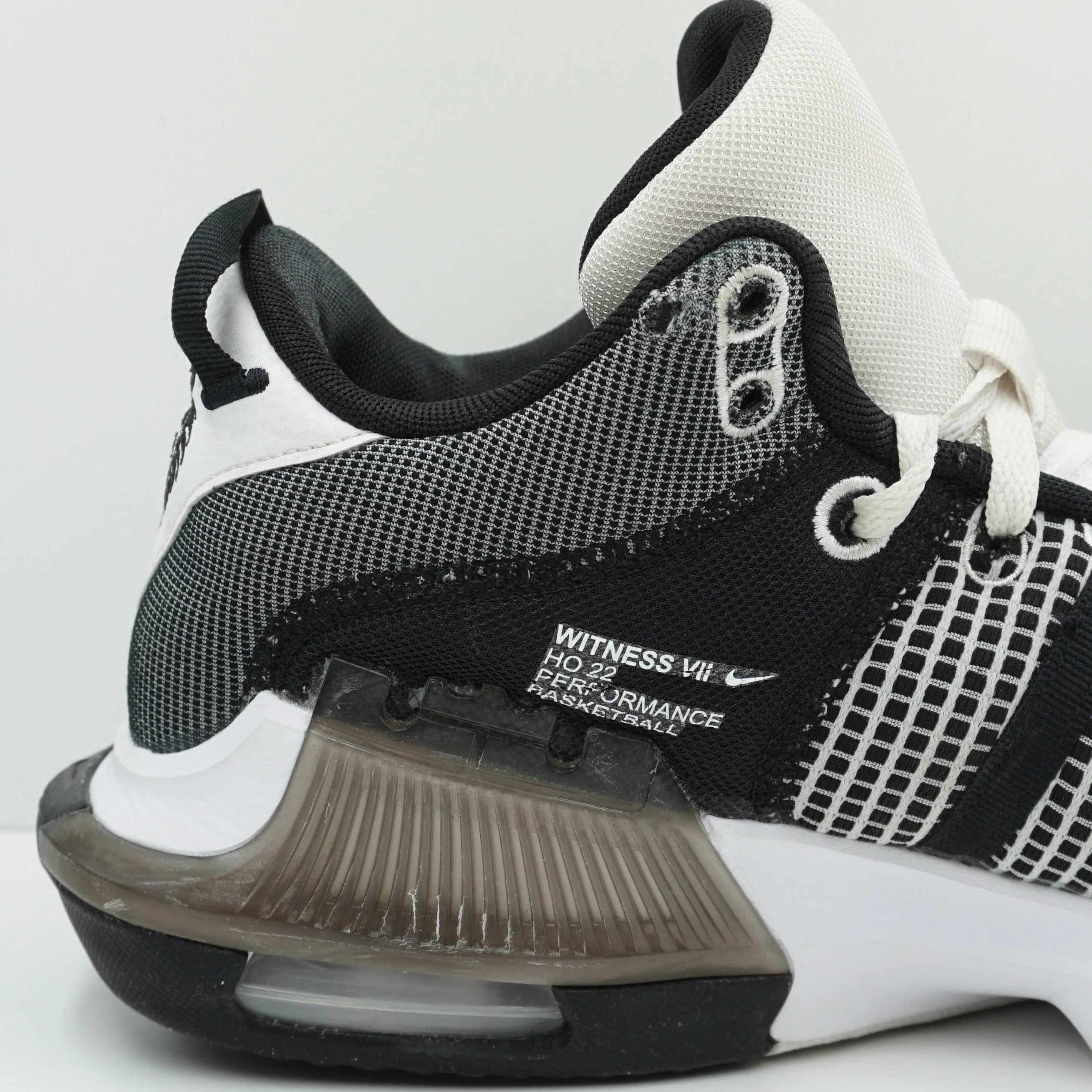 Nike LeBron Witness 7 White Black Metallic Silver