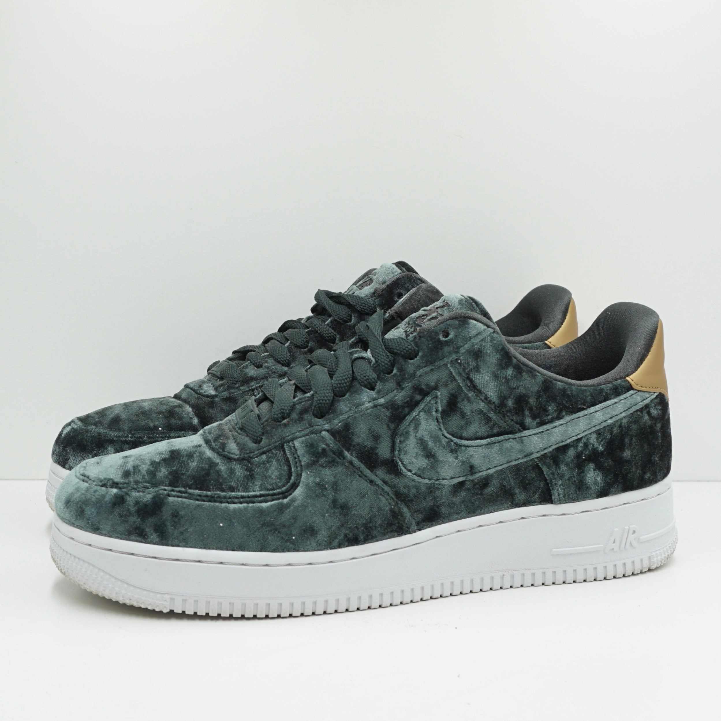 Nike Air Force 1 Low Outdoor Green Velvet (W)