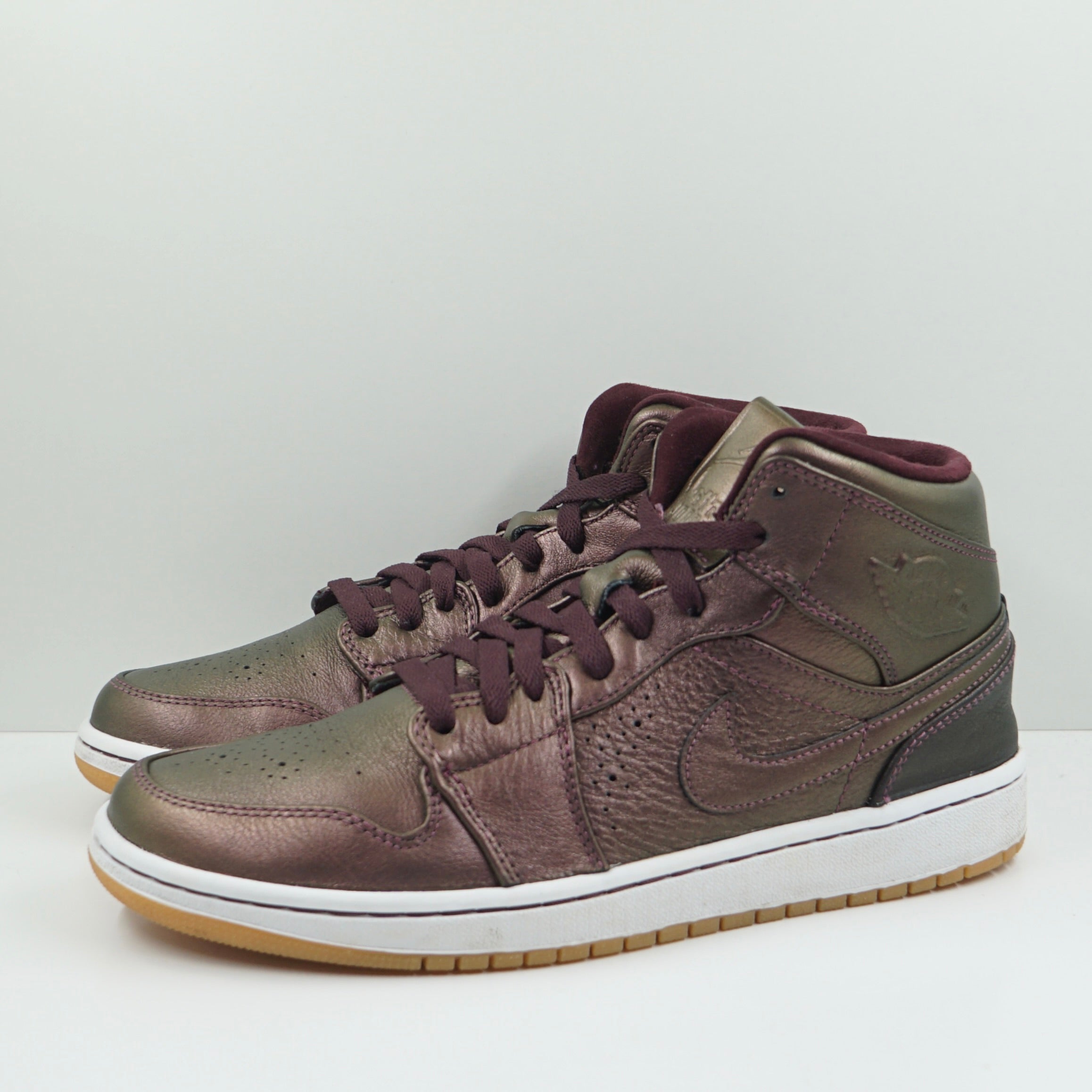 Jordan 1 Mid Nouveau Deep Burgundy Gum