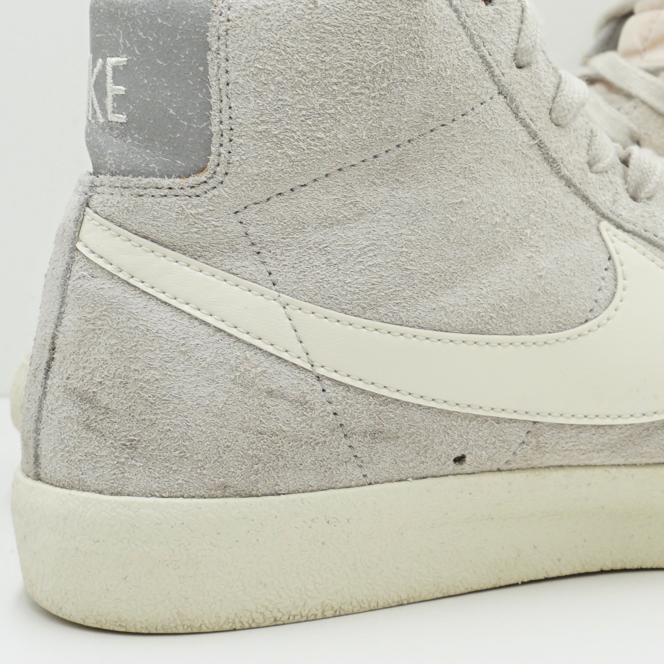 Nike Blazer Mid 77 Premium Vintage Medium Grey