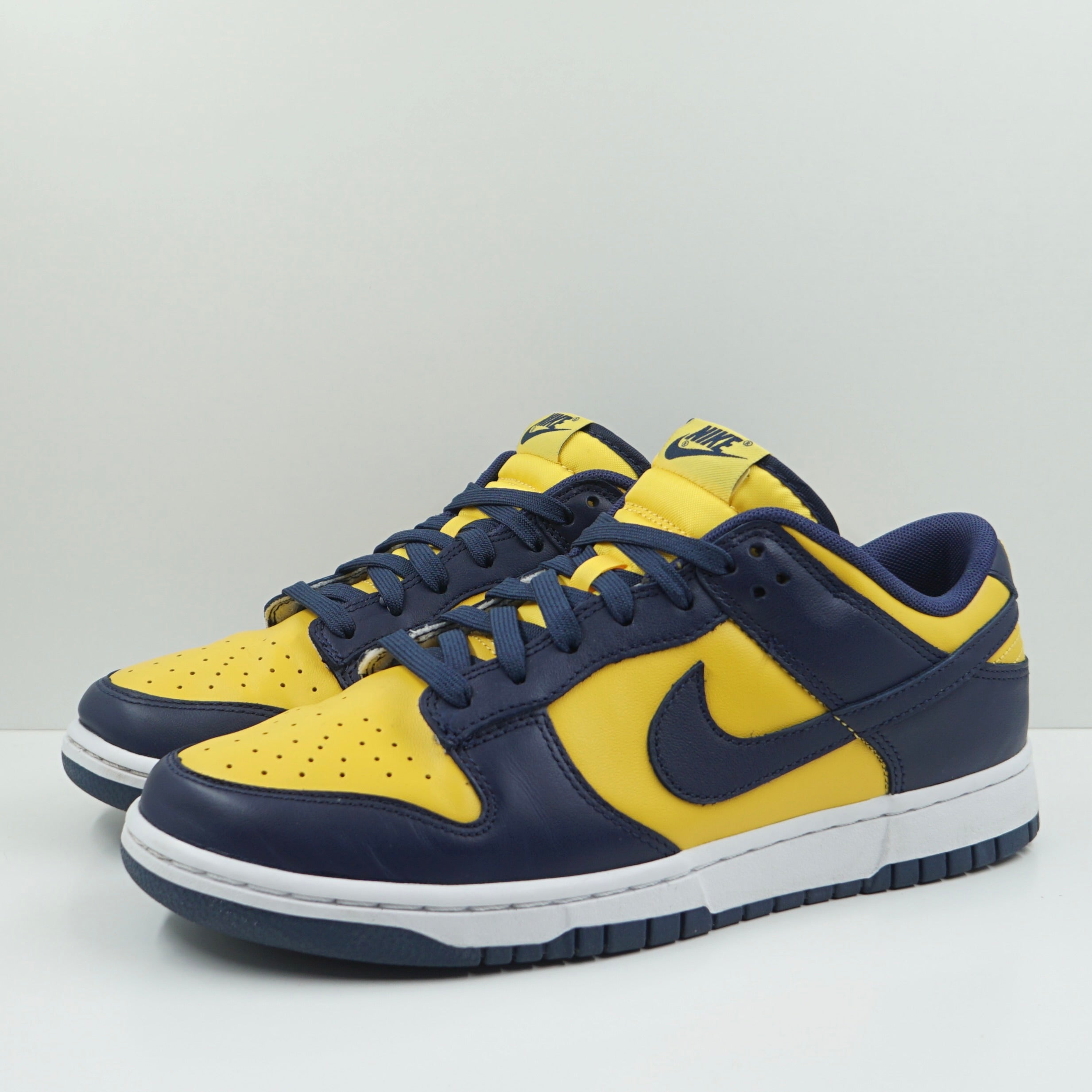 Nike Dunk Low Michigan (2021)