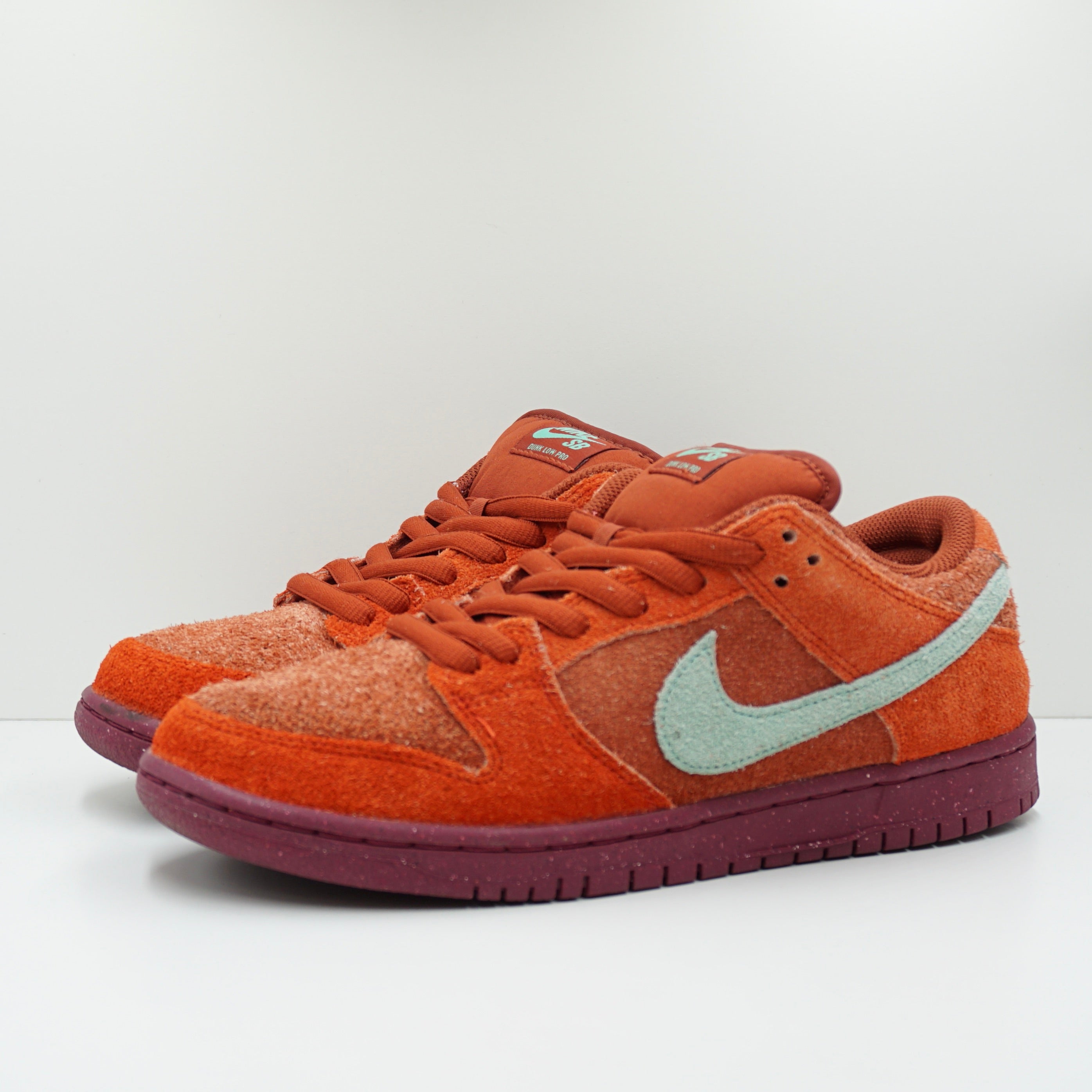 Nike SB Dunk Low Mystic Red Rosewood