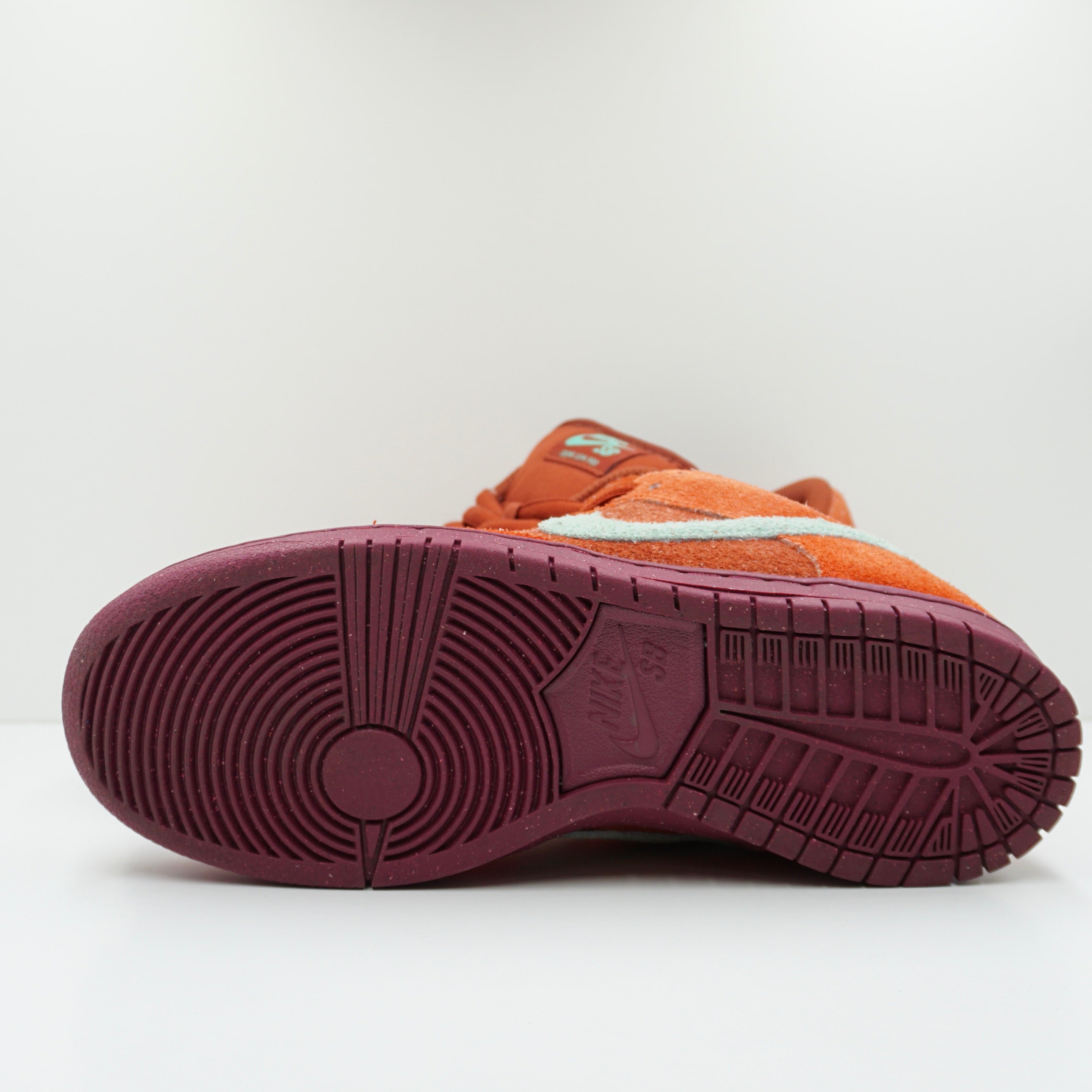Nike SB Dunk Low Mystic Red Rosewood