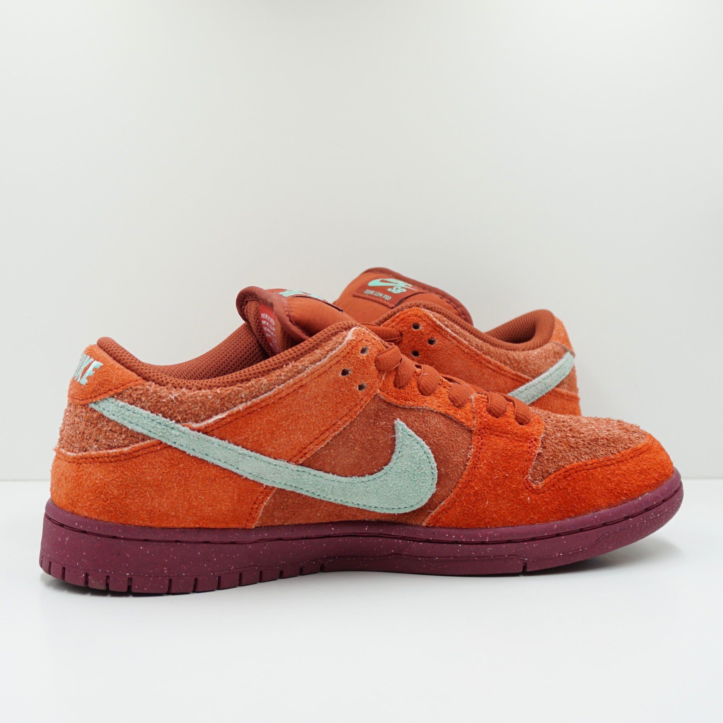 Nike SB Dunk Low Mystic Red Rosewood