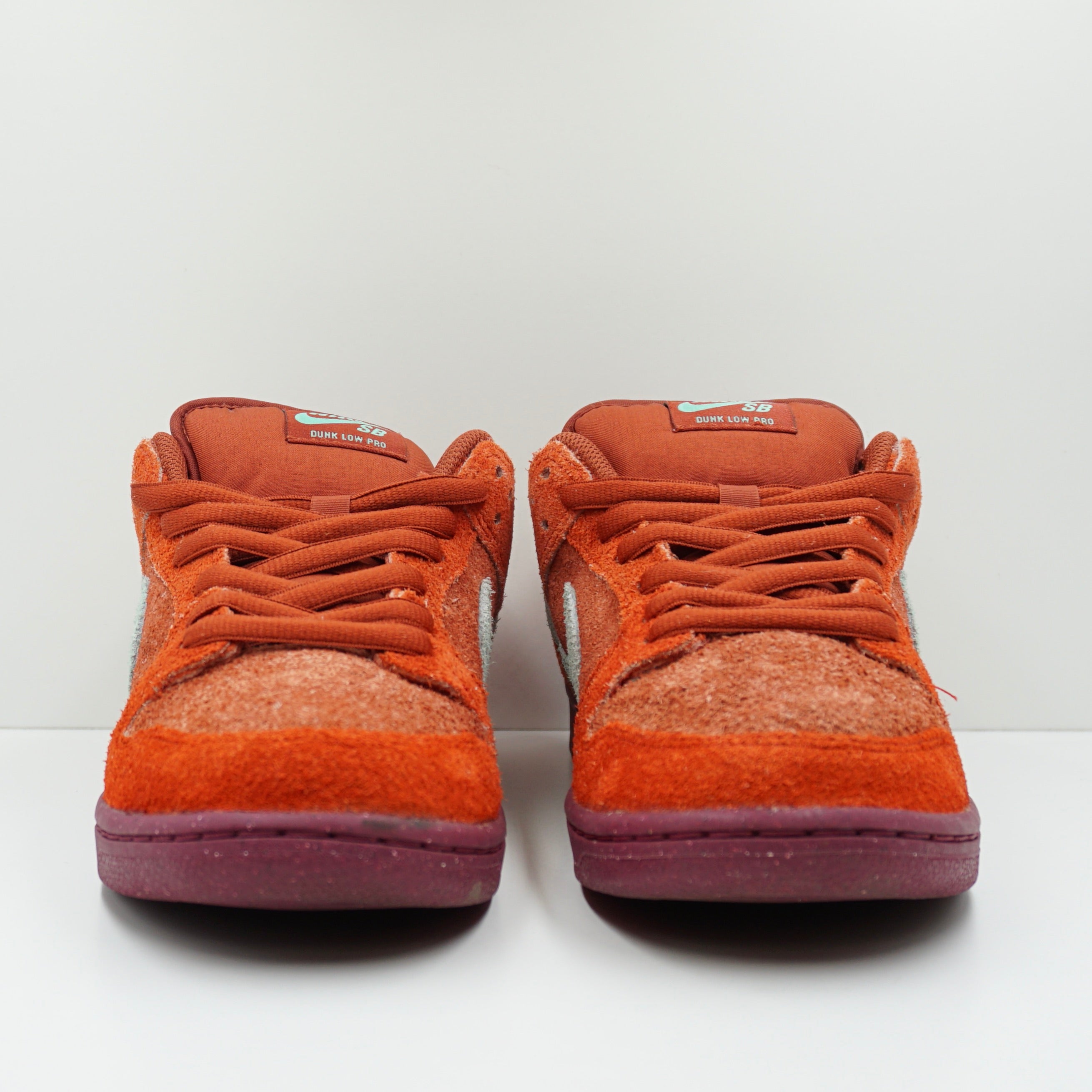 Nike SB Dunk Low Mystic Red Rosewood