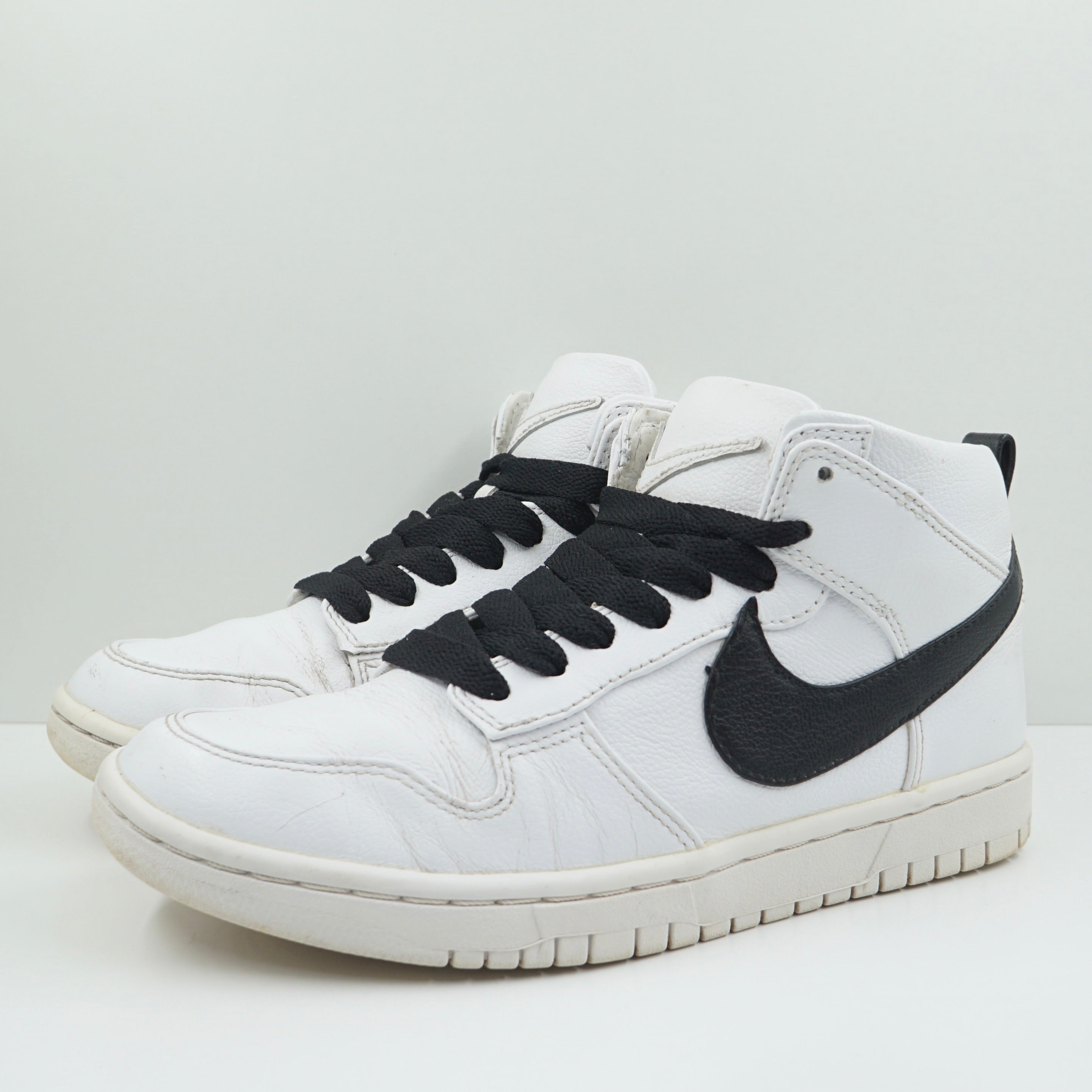 Nike Dunk Lux Chukka Riccardo Tisci White Black