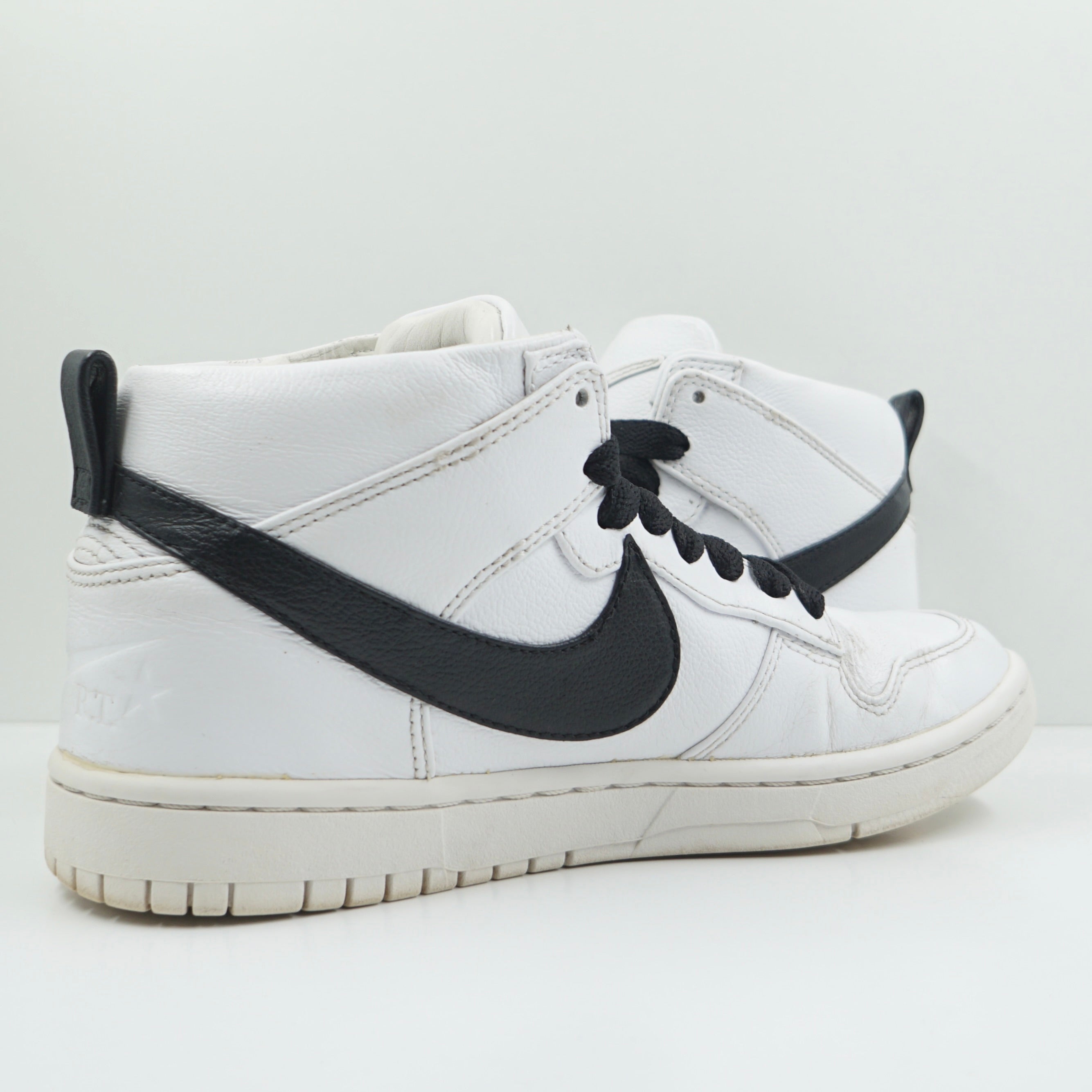Nike Dunk Lux Chukka Riccardo Tisci White Black