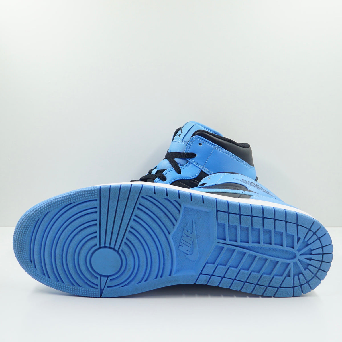 Jordan 1 Mid University Blue Black
