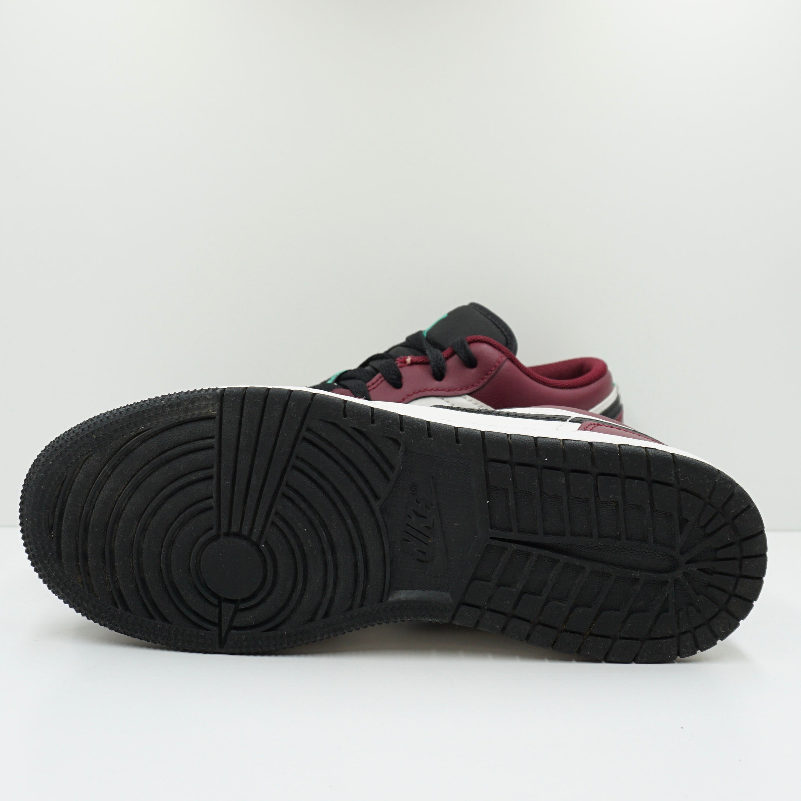 Jordan 1 Low SE Dark Beetroot Roma Green (GS)