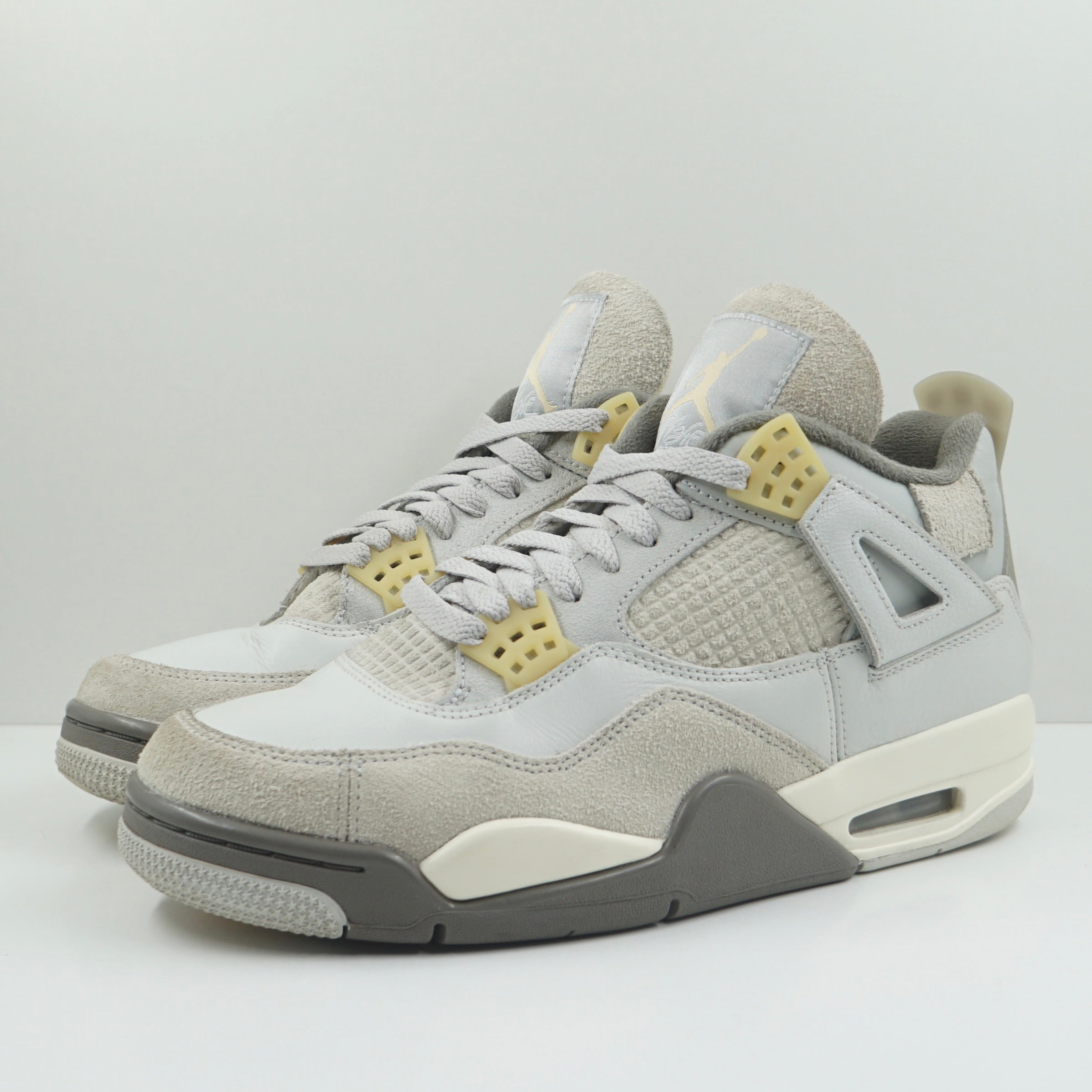 Jordan 4 Retro SE Craft Photon Dust