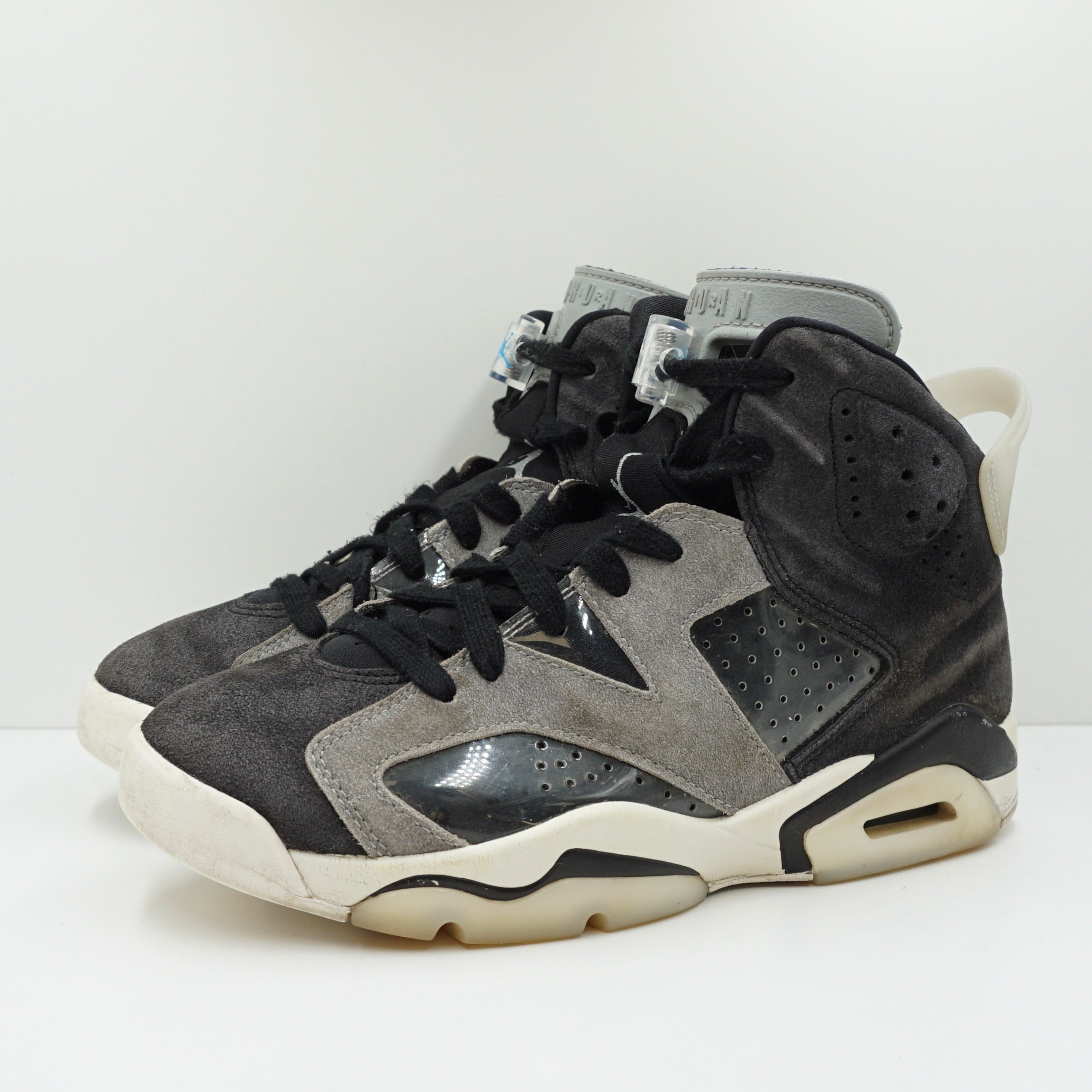 Jordan 6 Retro Tech Chrome (W)
