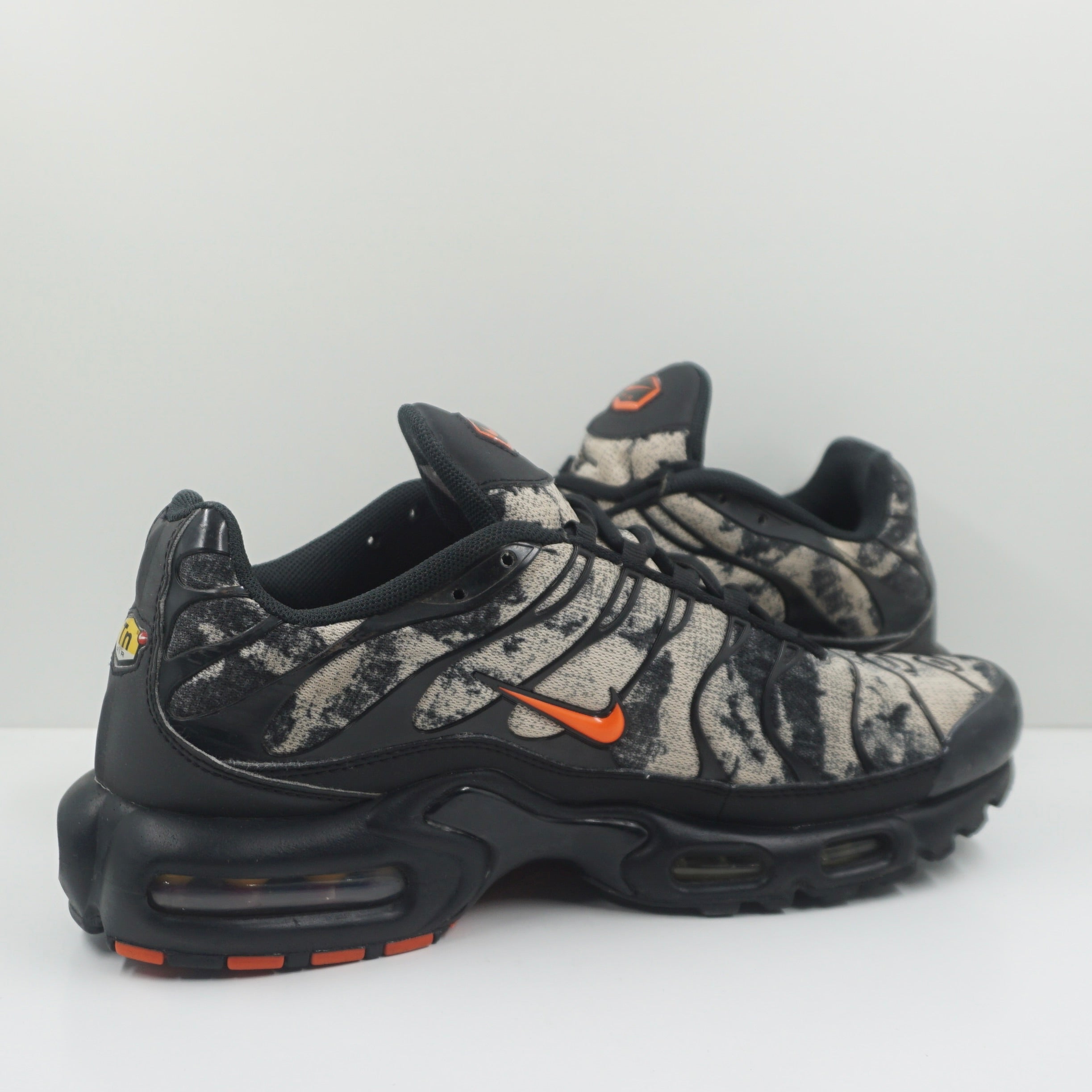 Nike Air Max Plus Camo Black Safety Orange