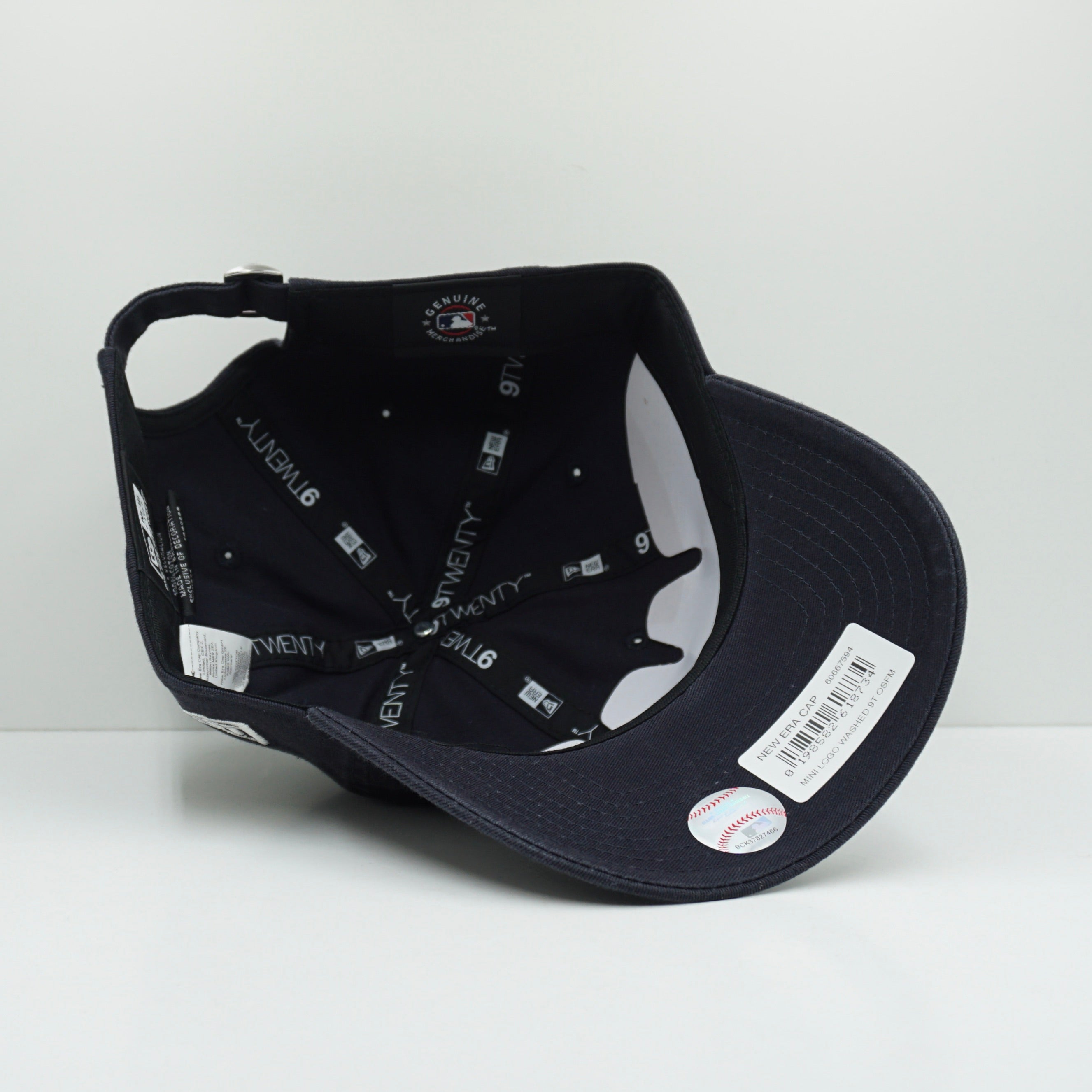 New Era New York Yankees Small Logo Adjustable Cap