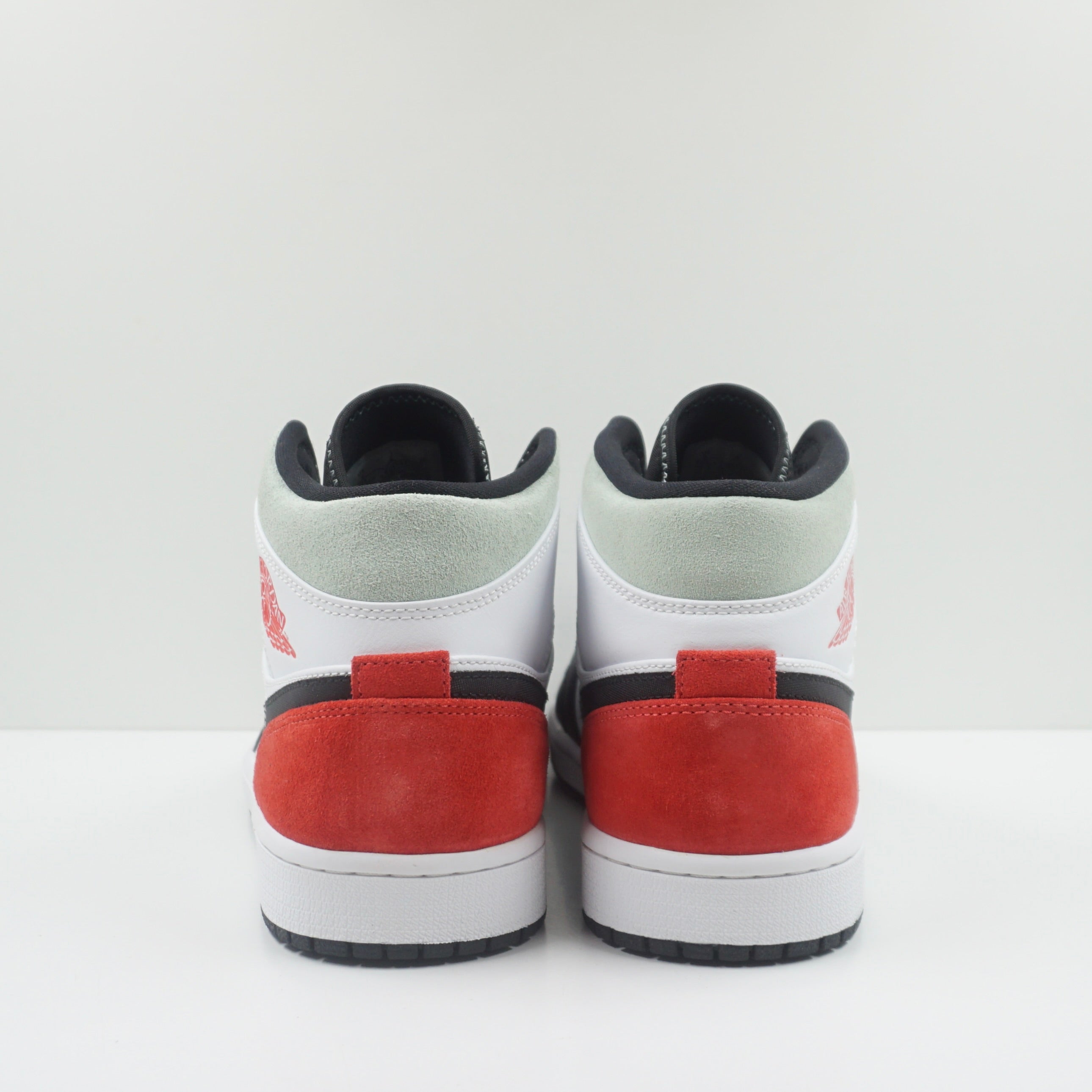 Jordan 1 Mid SE Red Black Toe