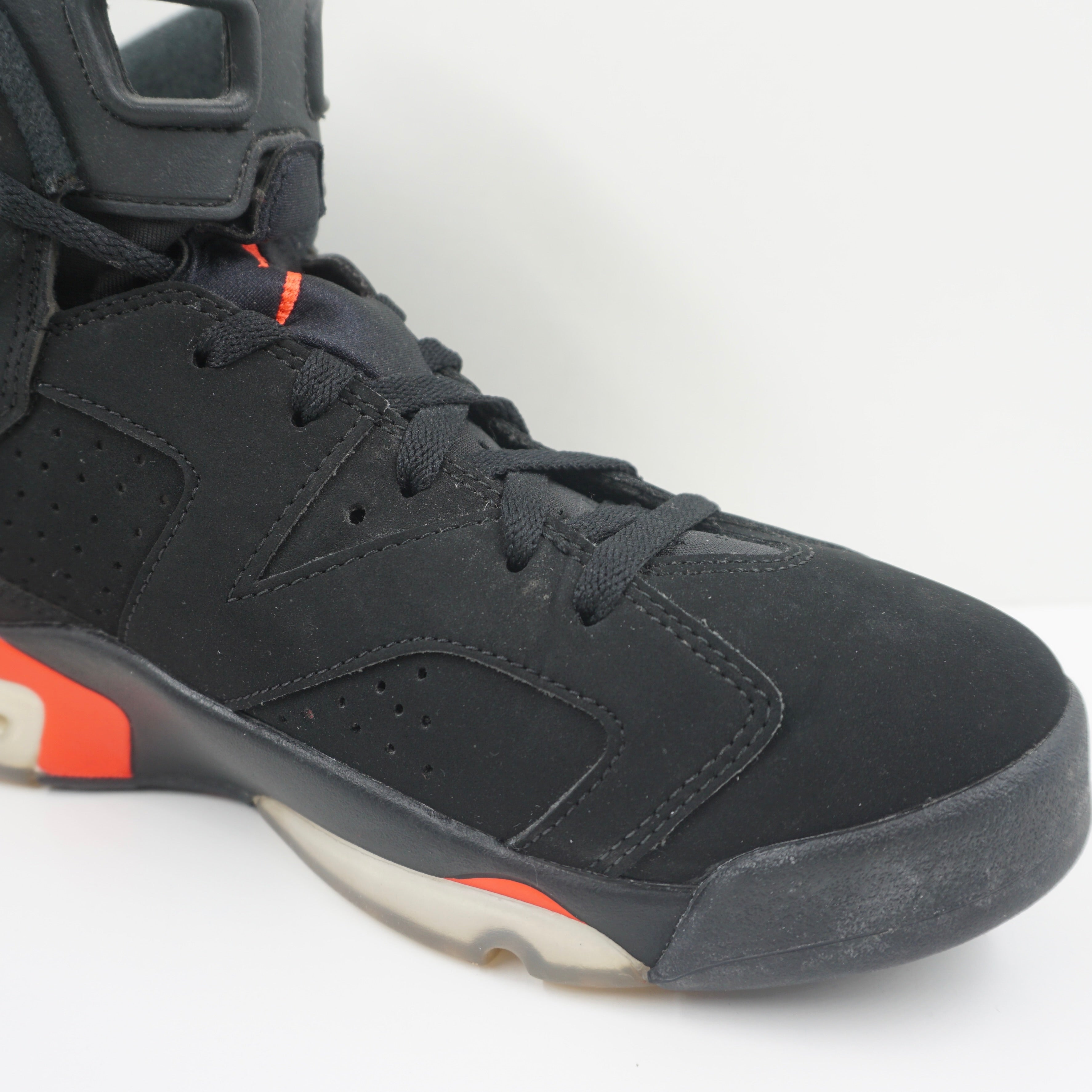 Jordan 6 Retro Black Infrared (2019)