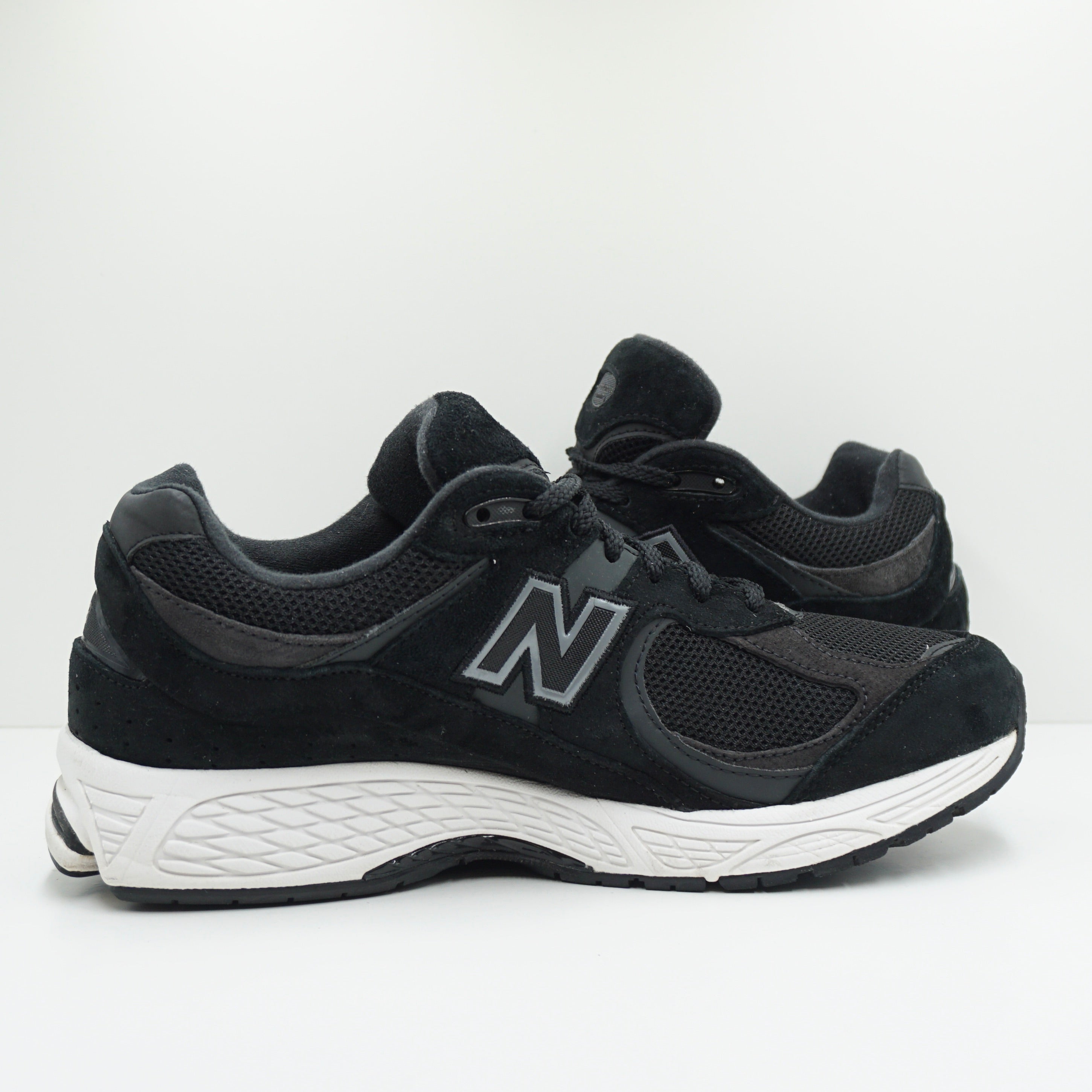 New Balance 2002R Black Gunmetal