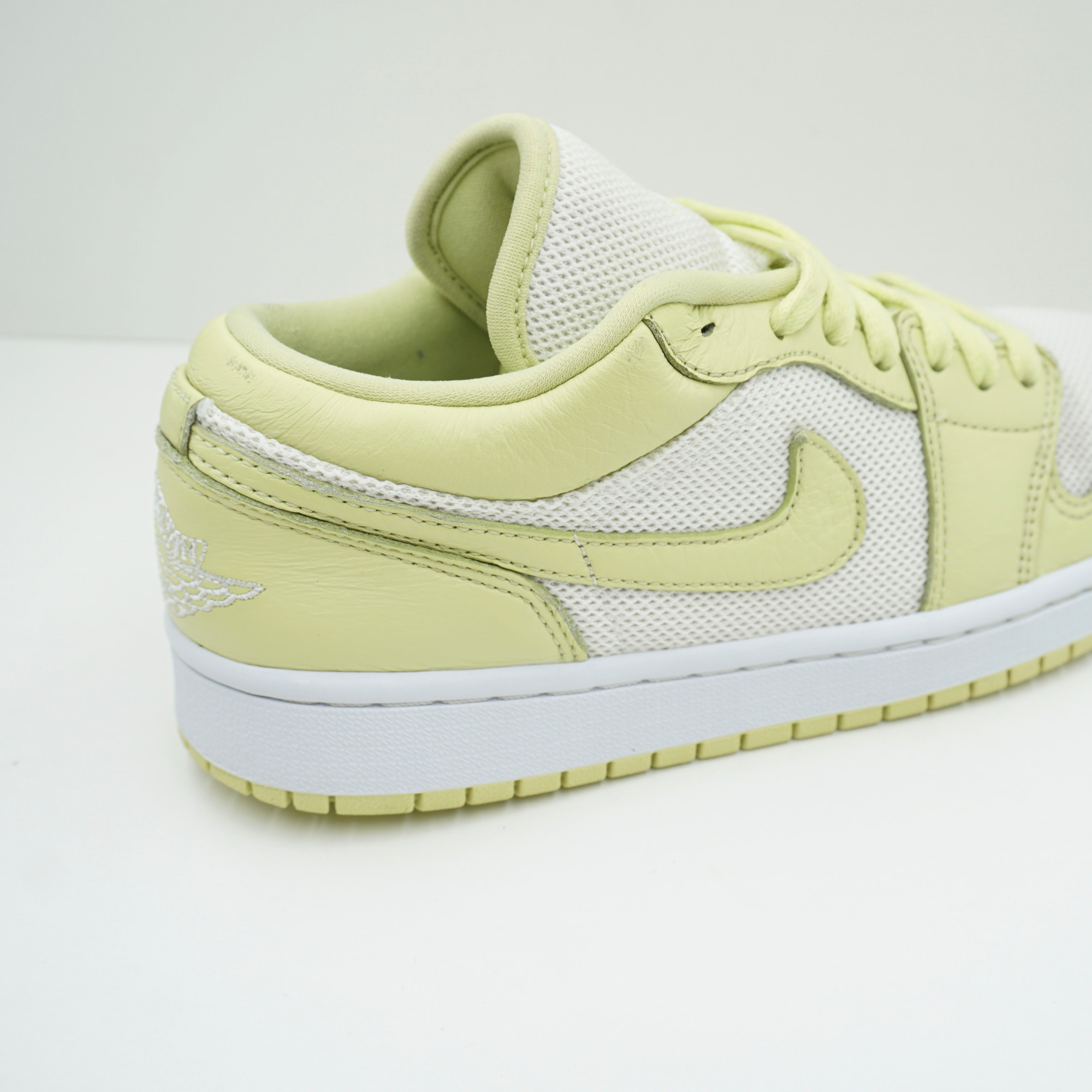 Jordan 1 Low Limelight (W)