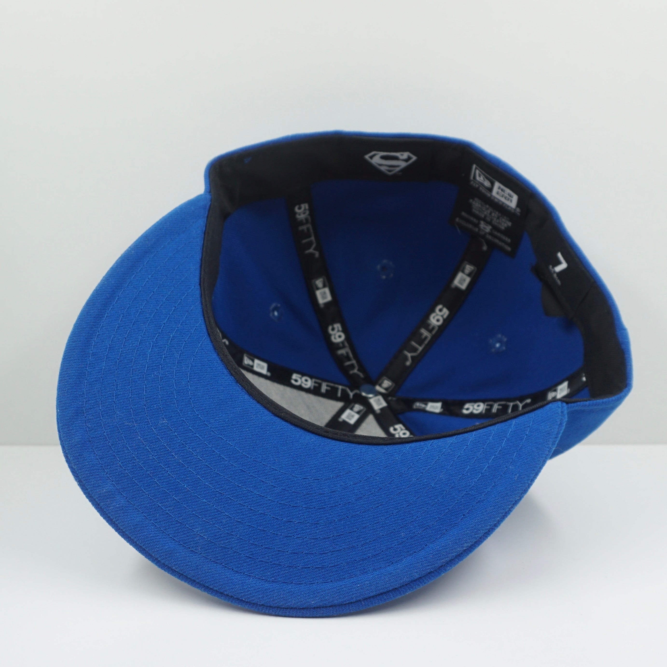 New Era 59fifty Superman Character Essential Blue DC Universe Fitted Cap