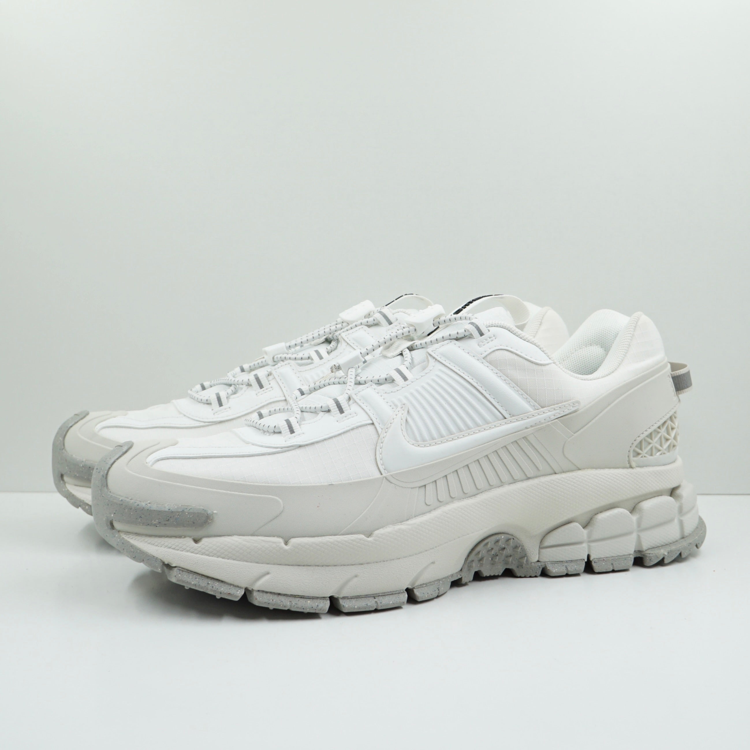 Nike Zoom Vomero Roam Summit White Light Bone Light Iron Ore