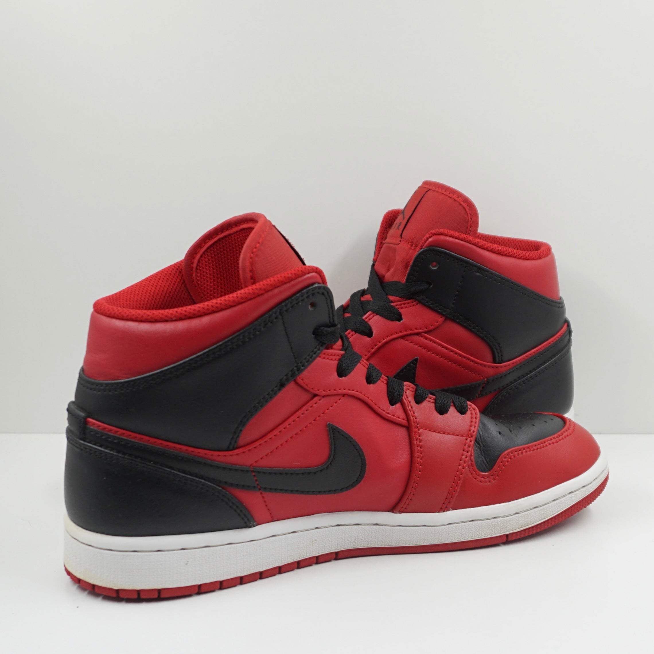 Jordan 1 Mid Reverse Bred (2021)