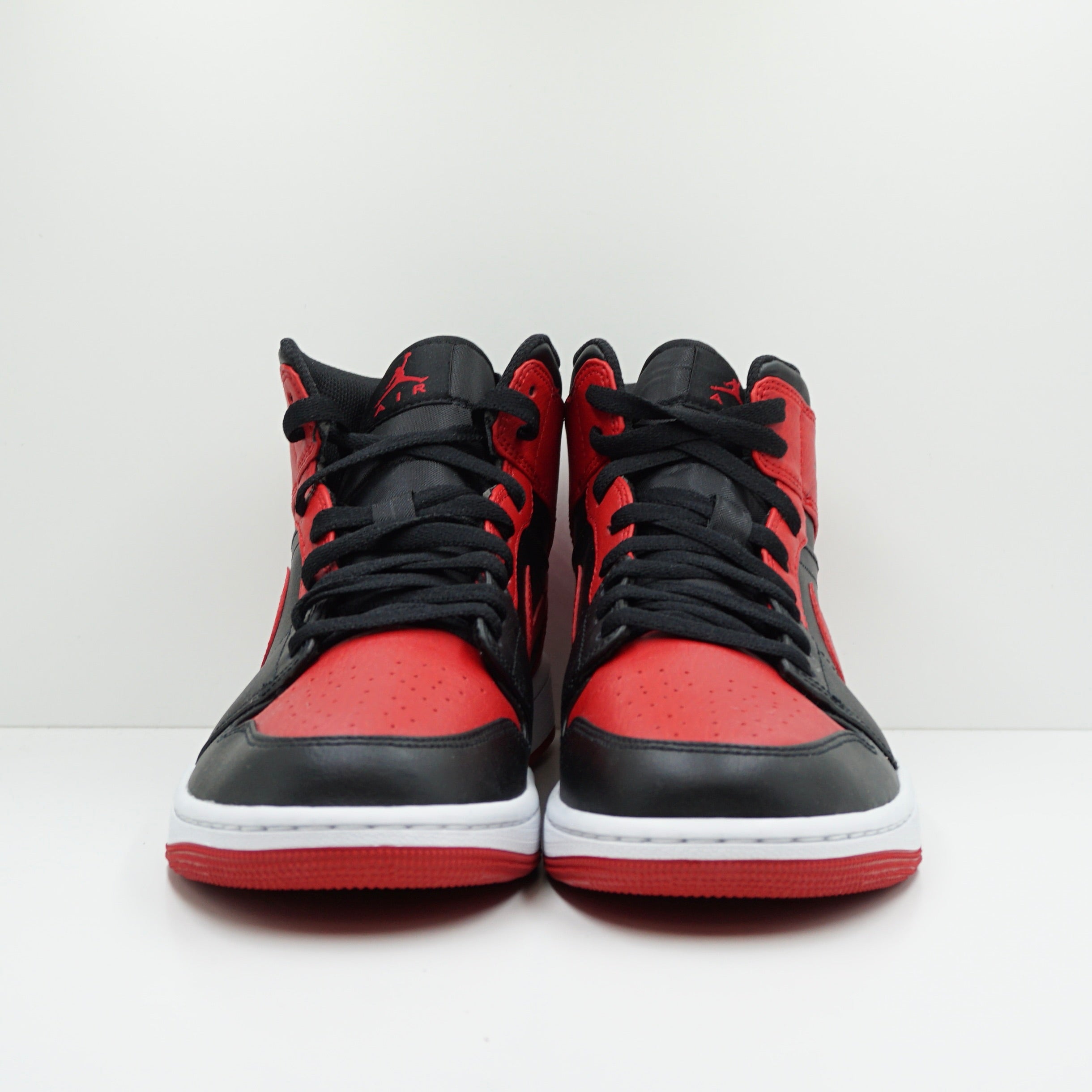 Jordan 1 Mid Bred Banned (2020)