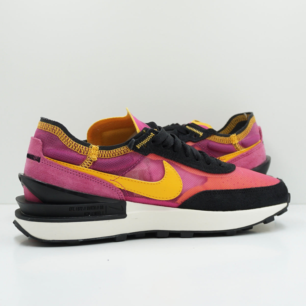 Nike Waffle One Active Fuchsia (W)