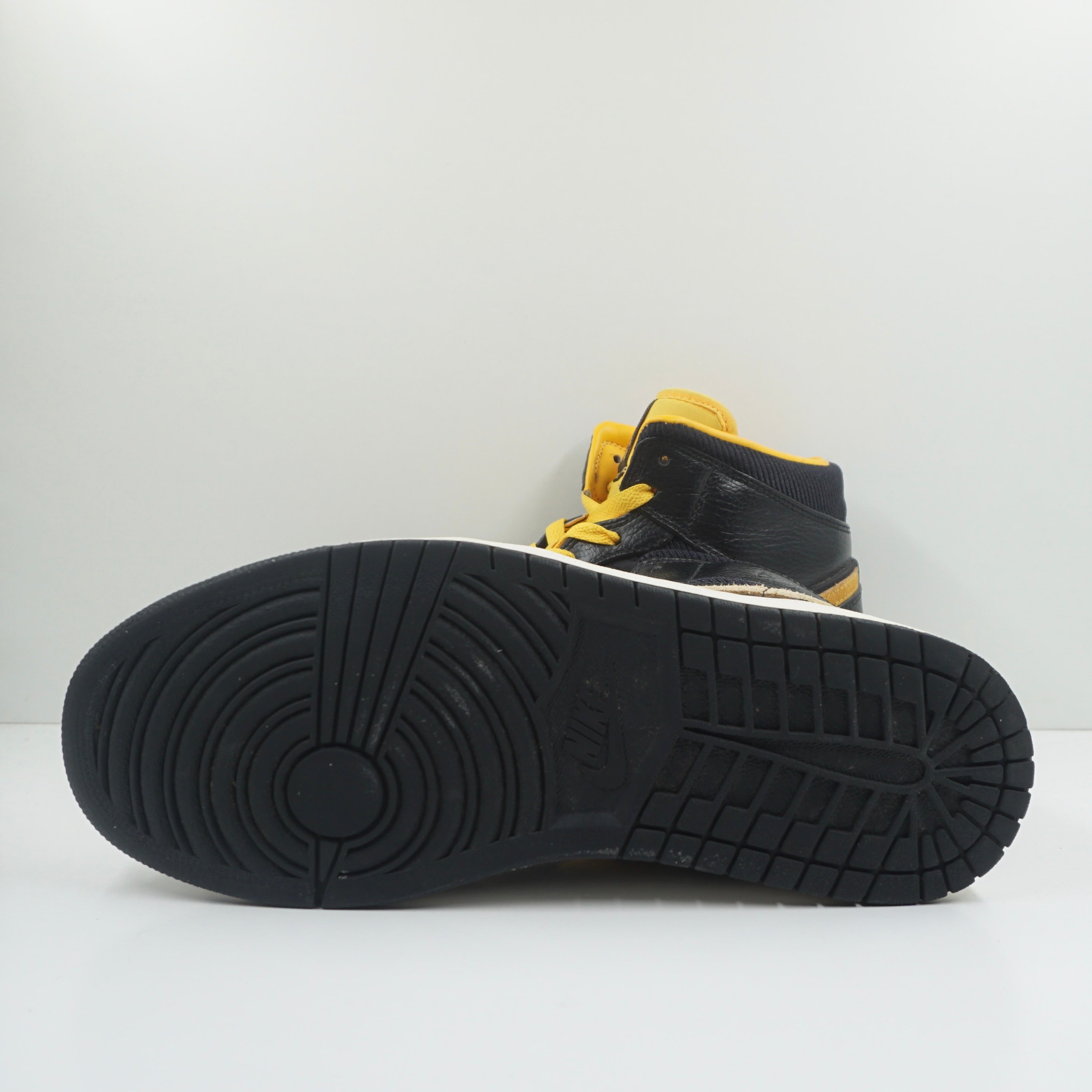 Jordan 1 Mid Black University Gold