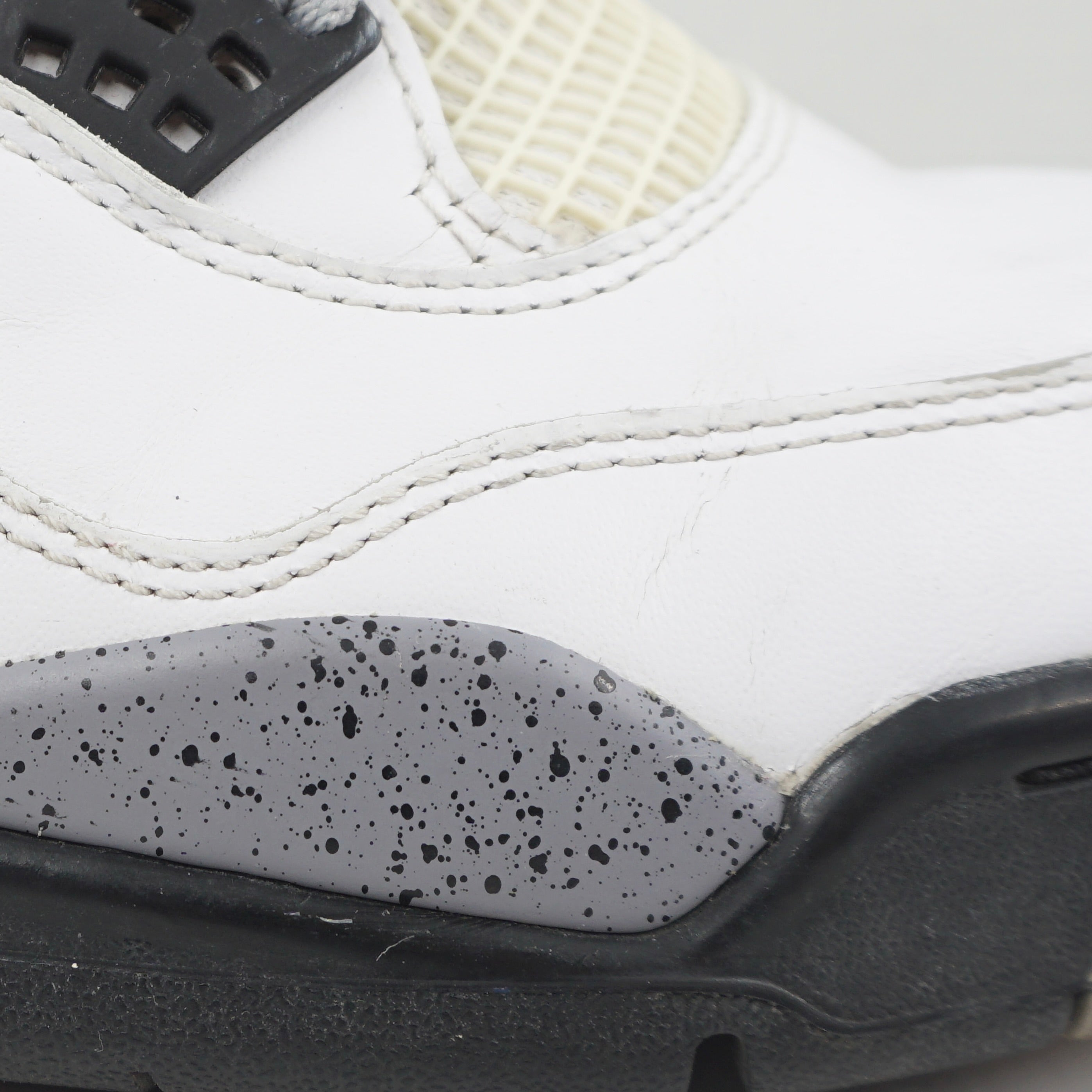 Jordan 4 Retro White Cement (2012)