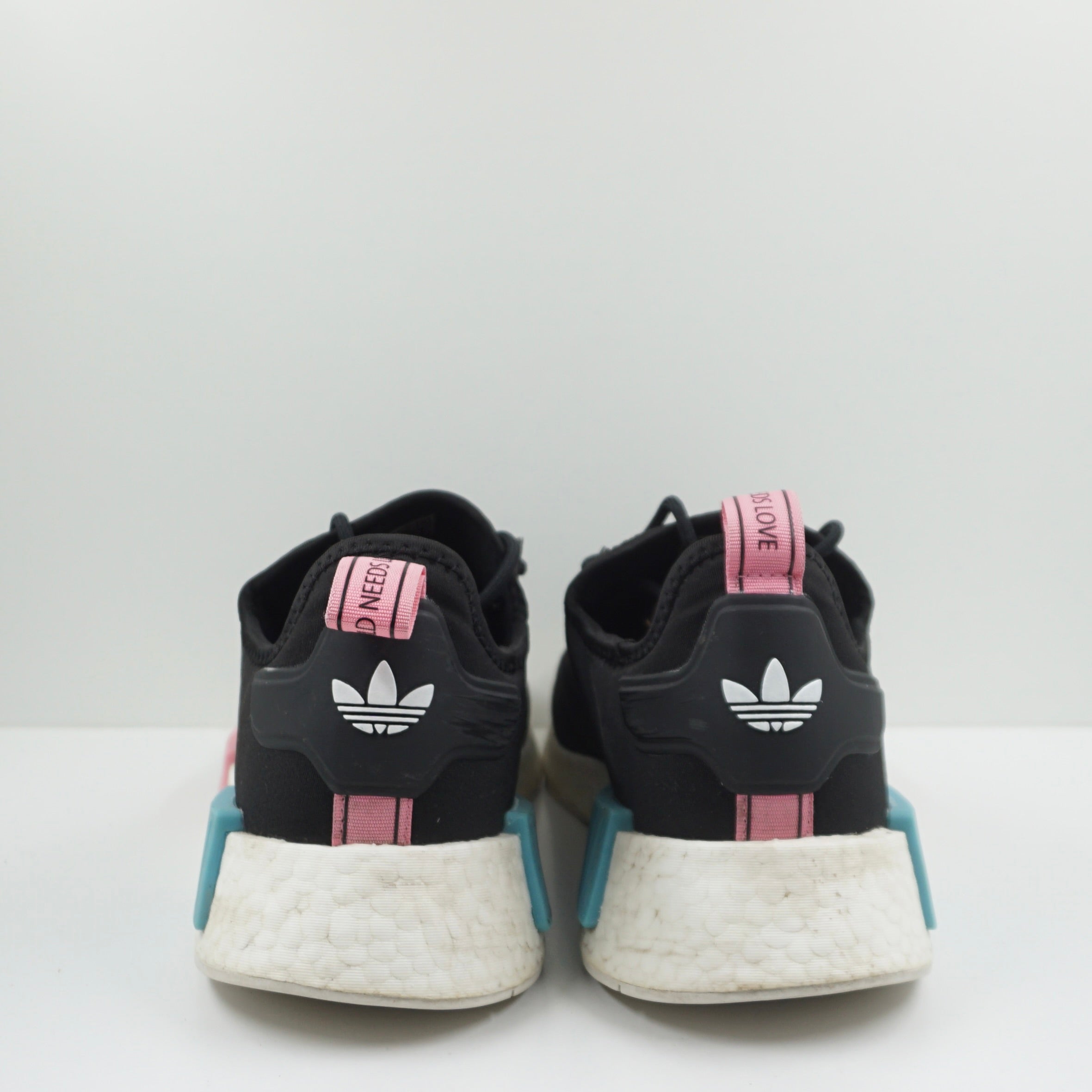 Adidas NMD R1 x Andre Saraiva