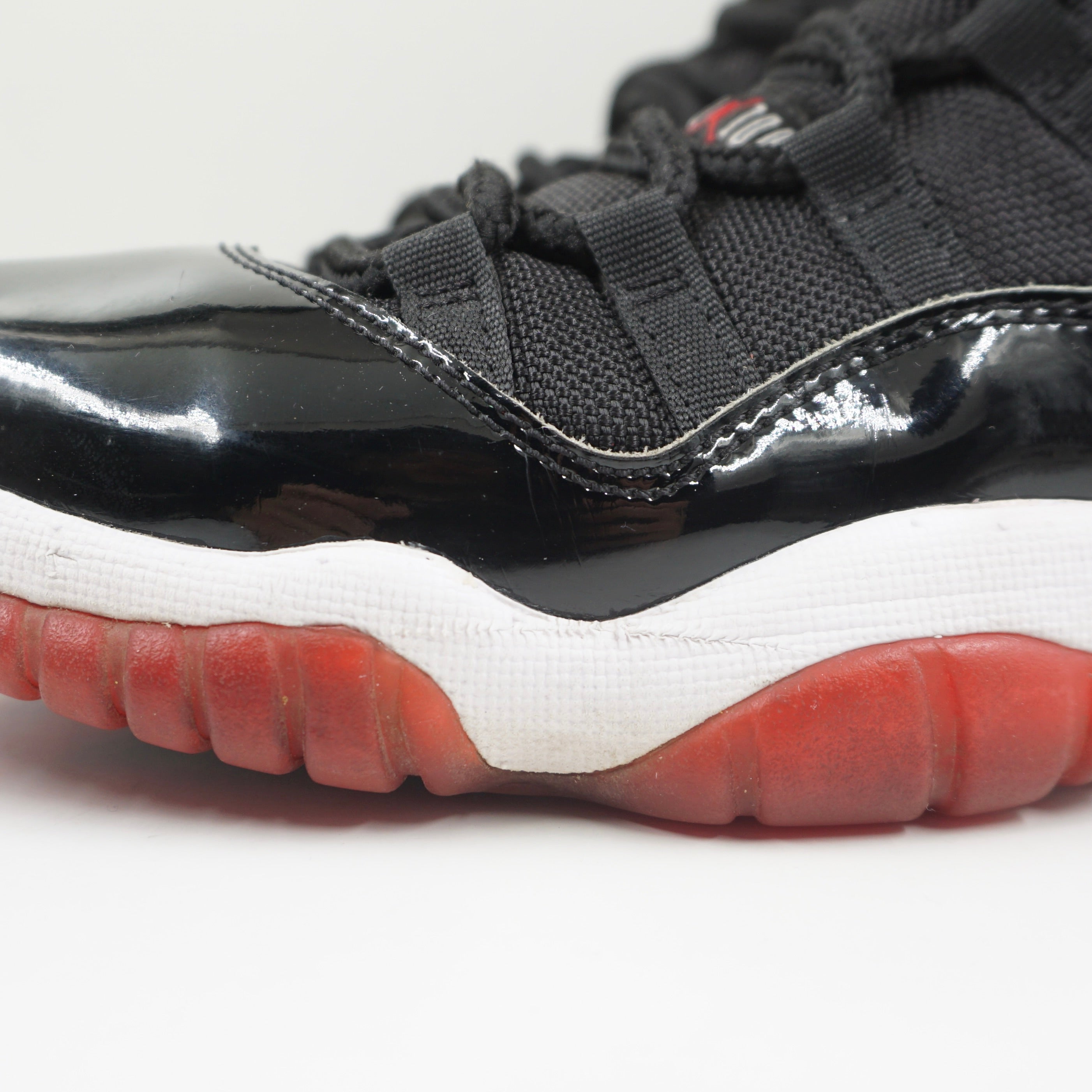 Jordan 11 Retro Playoffs Bred (2019) (GS)