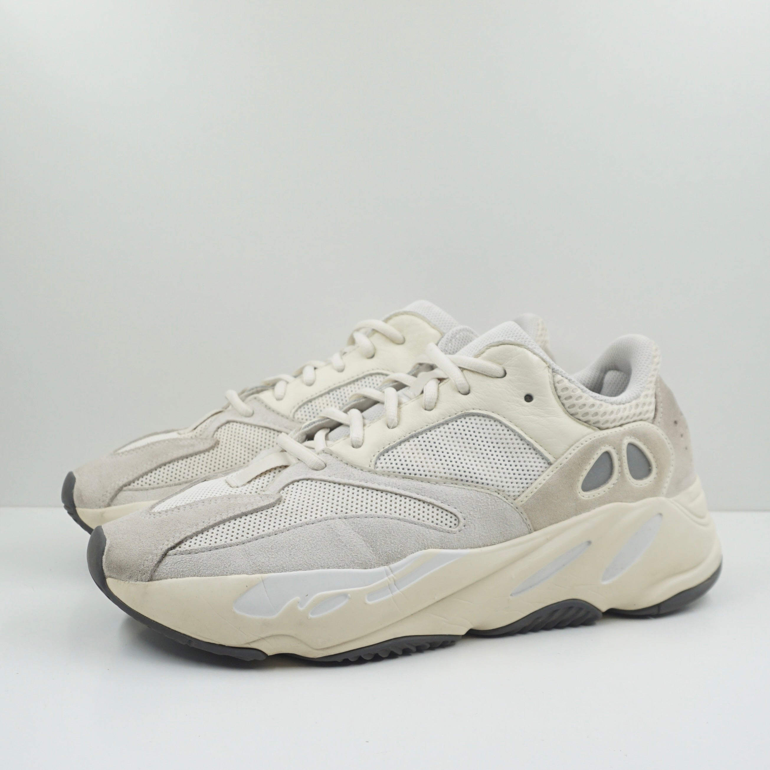 Adidas Yeezy Boost 700 Analog