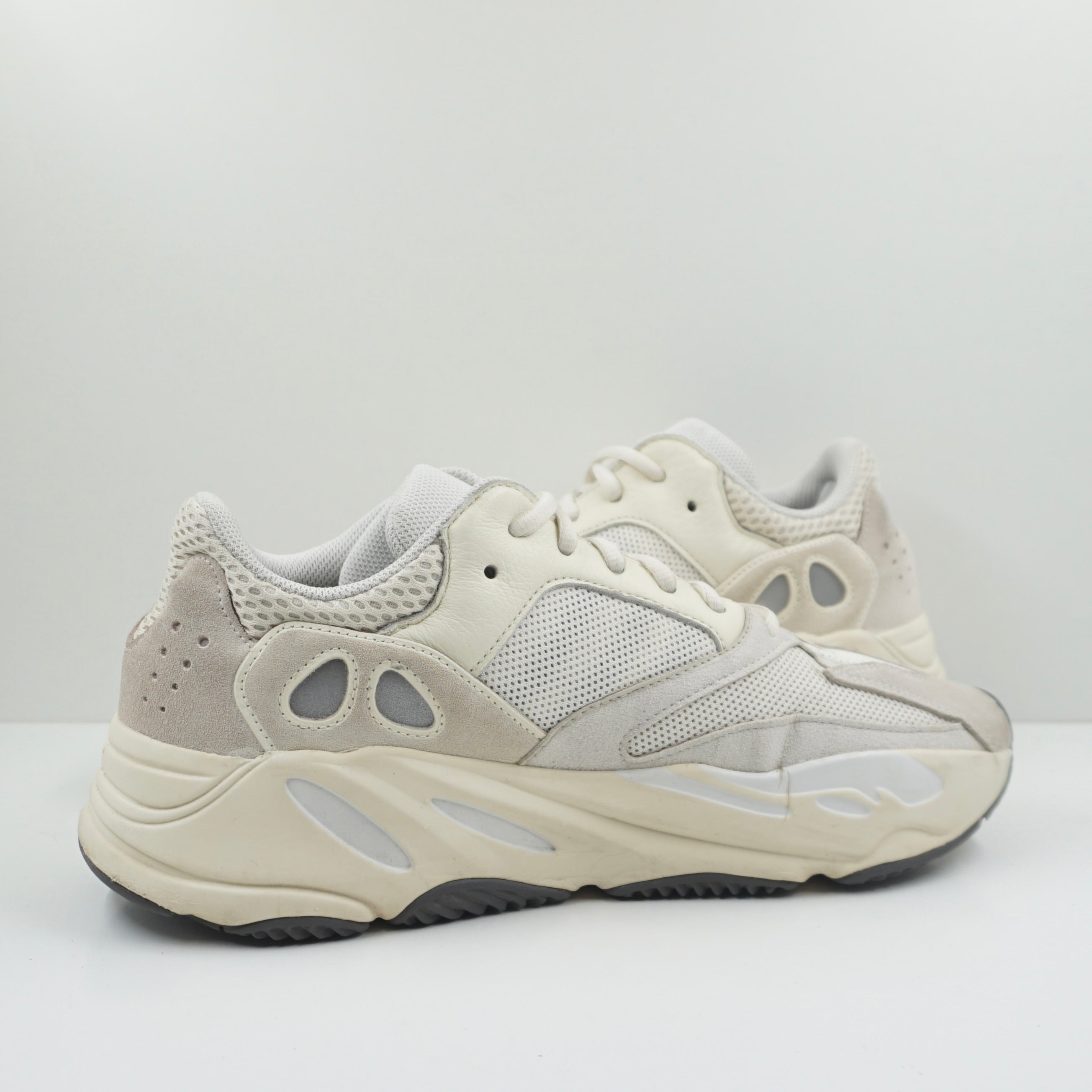 Adidas Yeezy Boost 700 Analog