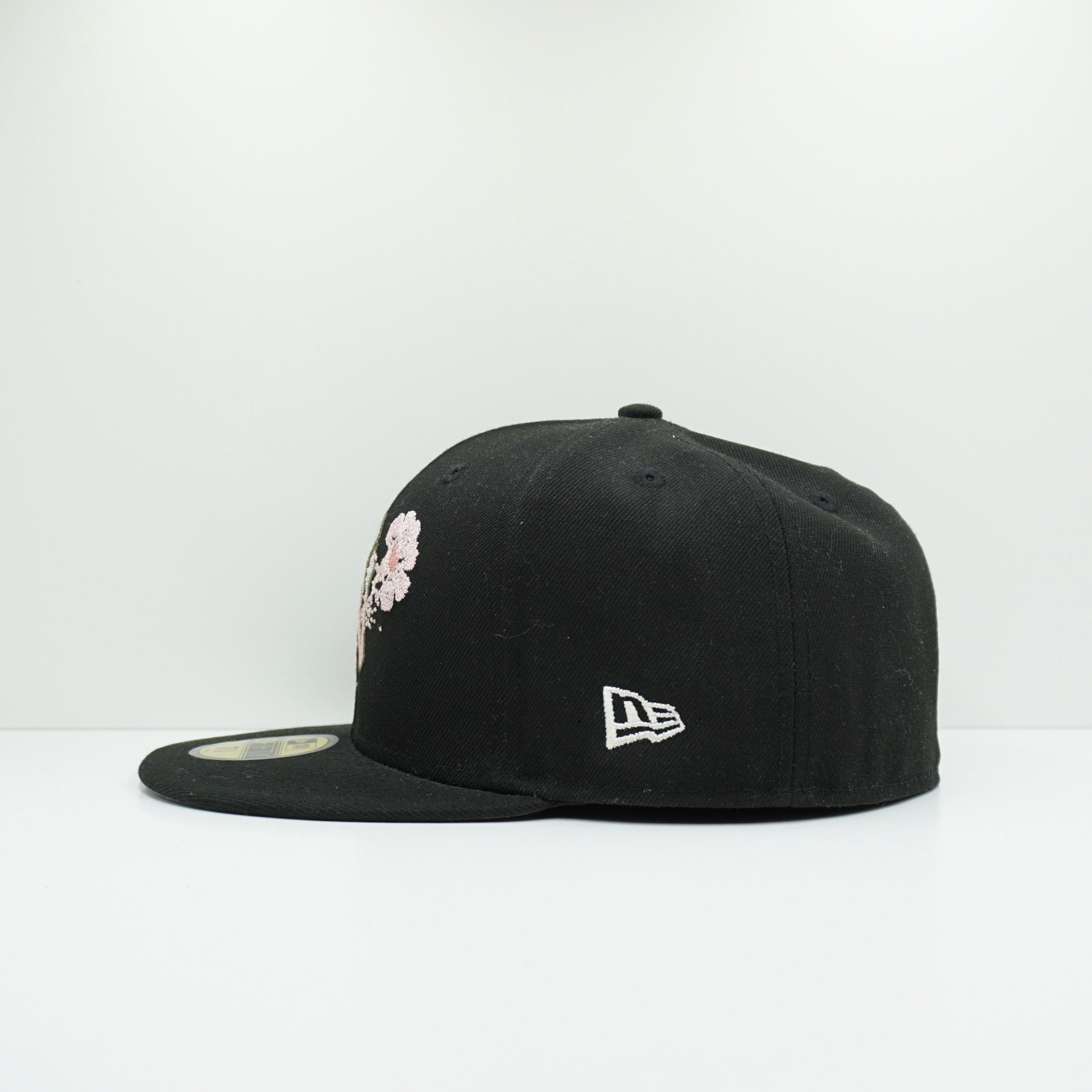 New Era New York Yankees Dotted Floral Black Fitted Cap