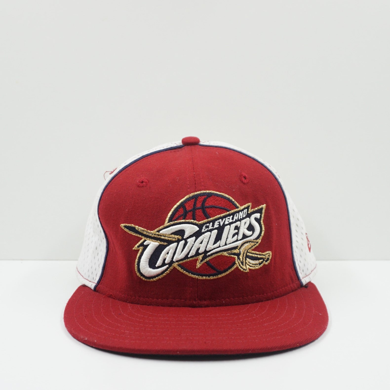 Vintage New Era Cleveland Cavaliers 2002/2005 Fitted Cap