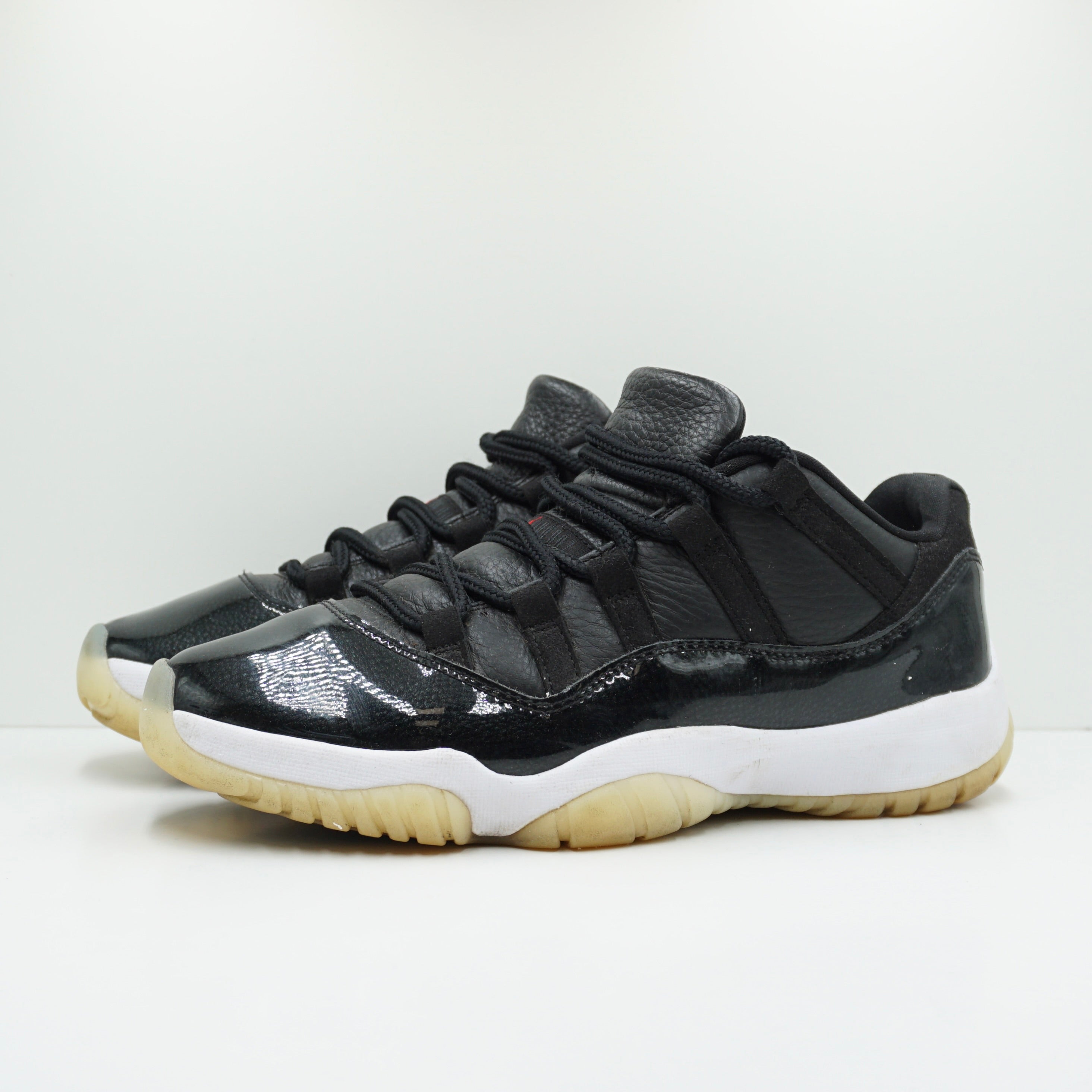 Jordan 11 Retro Low 72-10