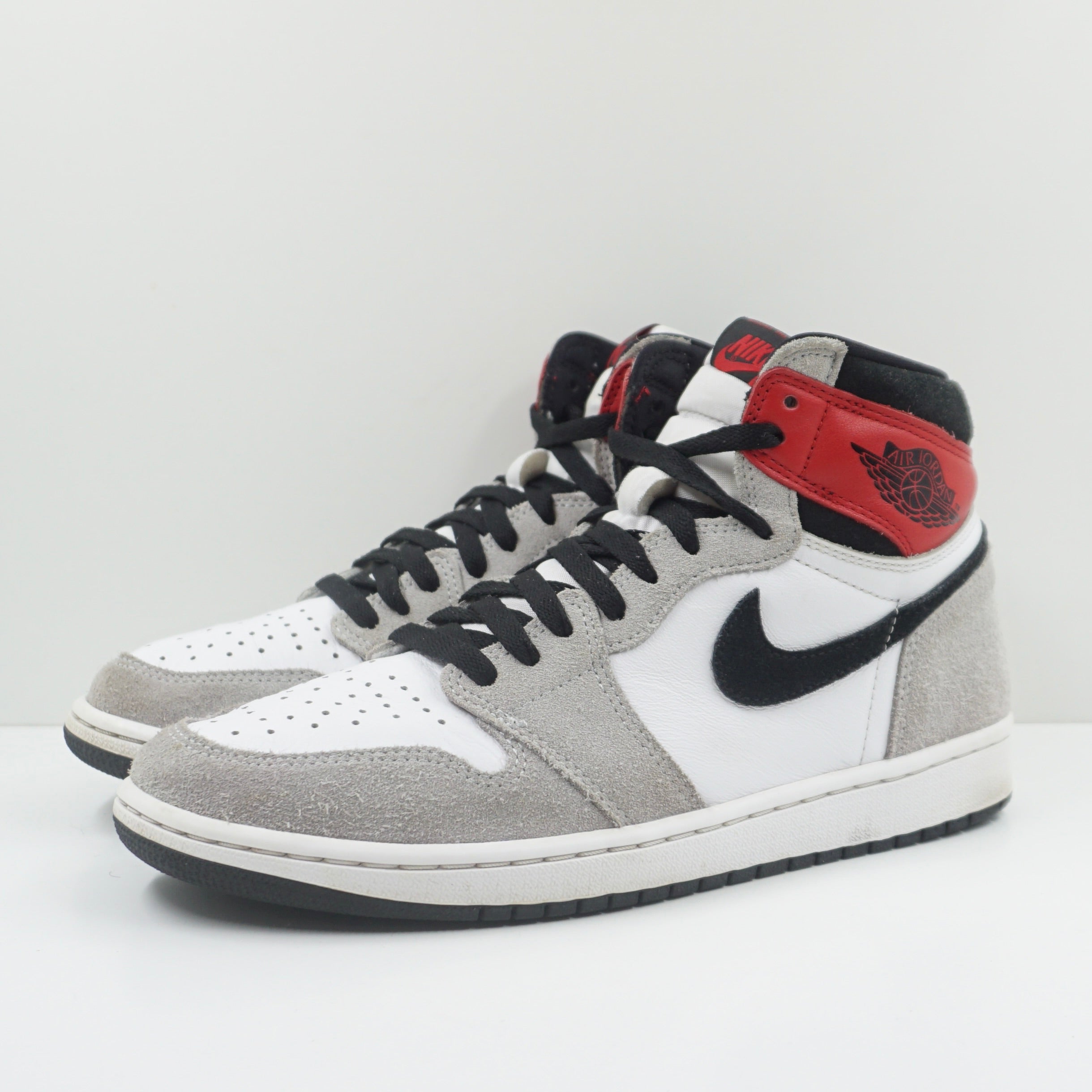 Jordan 1 Retro High Light Smoke Grey