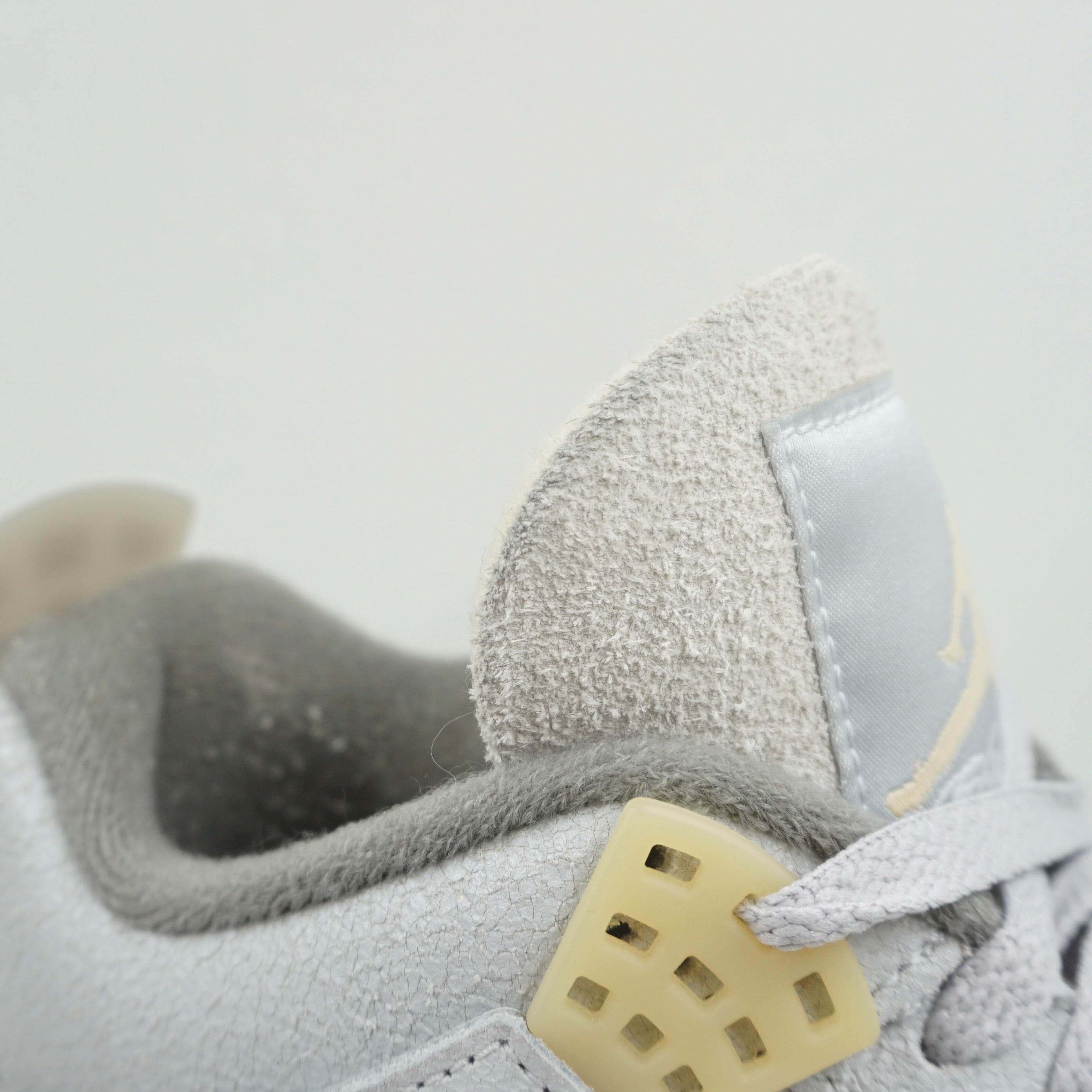 Jordan 4 Retro SE Craft Photon Dust
