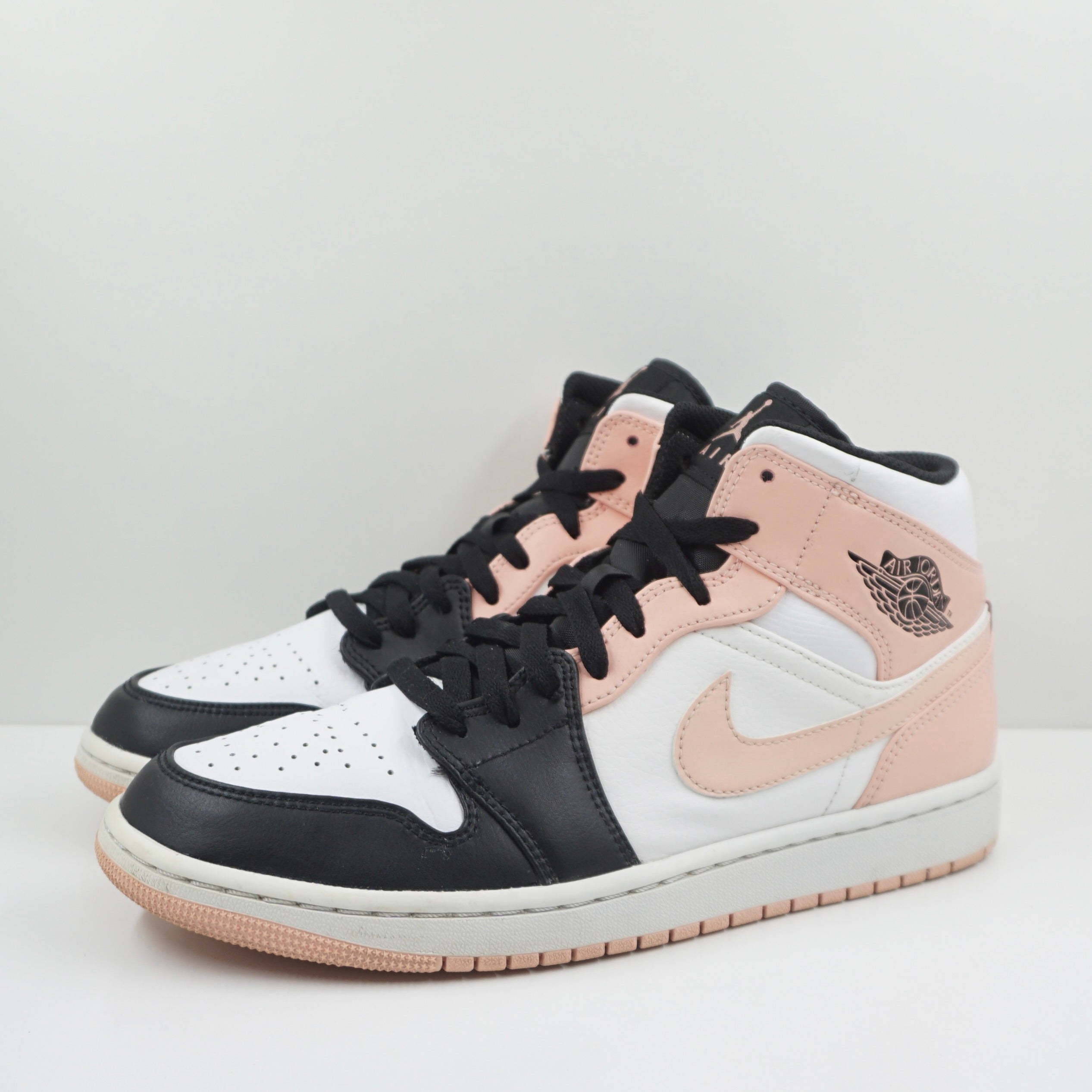 Jordan 1 Mid Arctic Orange Black Toe