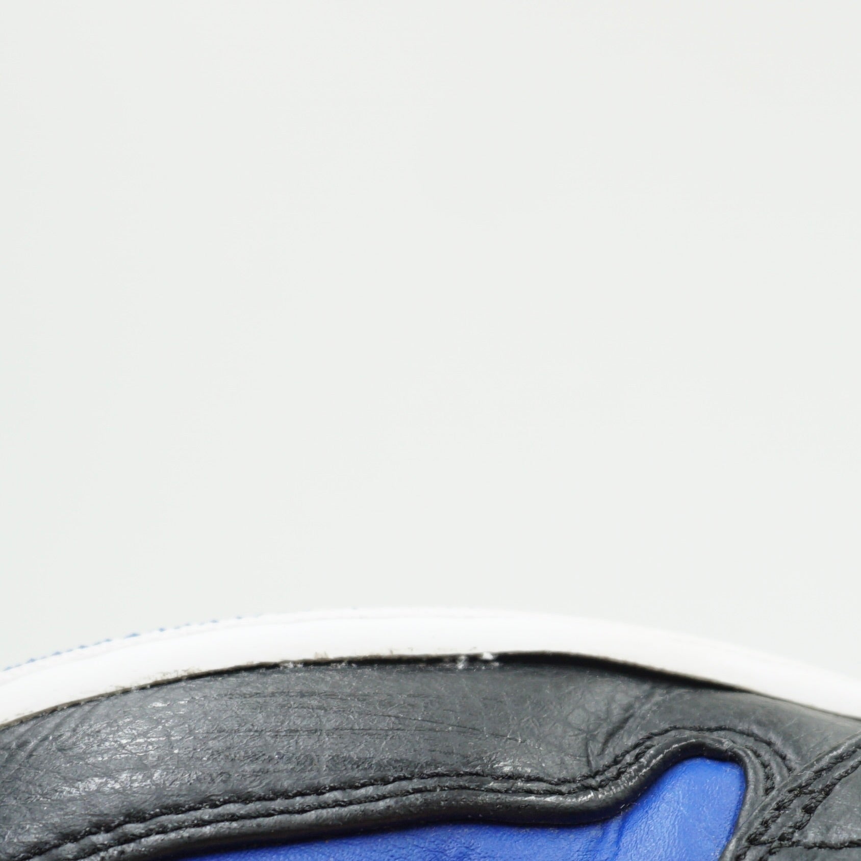 Jordan 1 Mid Royal (2020)