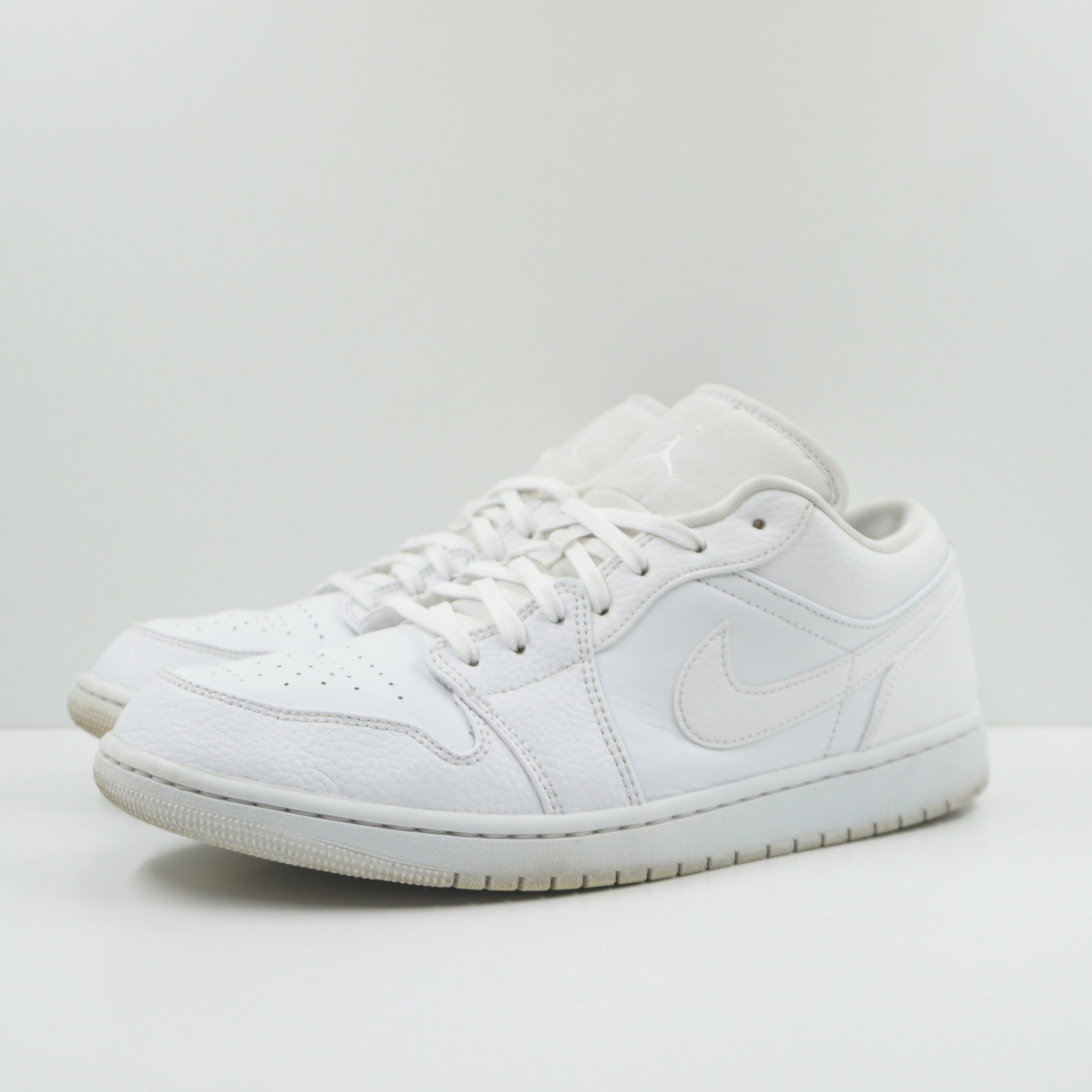 Jordan 1 Low Triple White Tumbled Leather