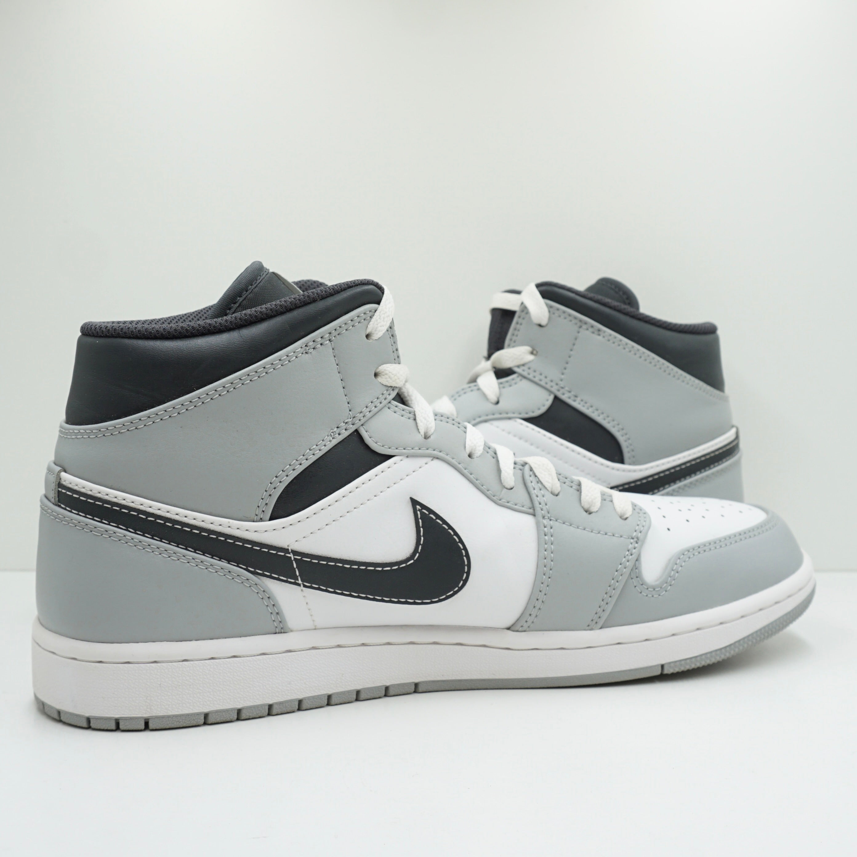 Jordan 1 Mid Light Smoke Grey Anthracite