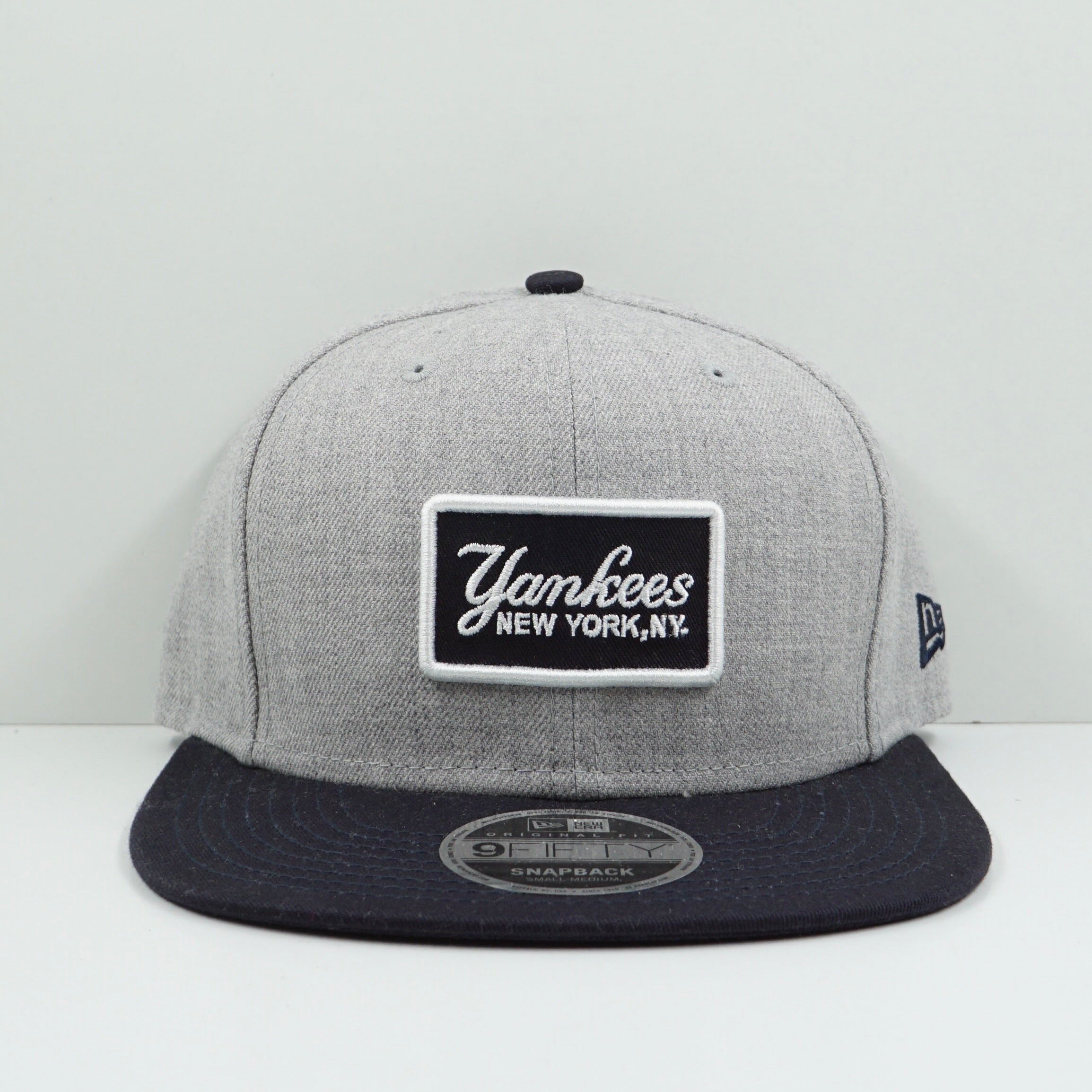 New Era New York Yankees Grey Navy Brim Snapback Cap