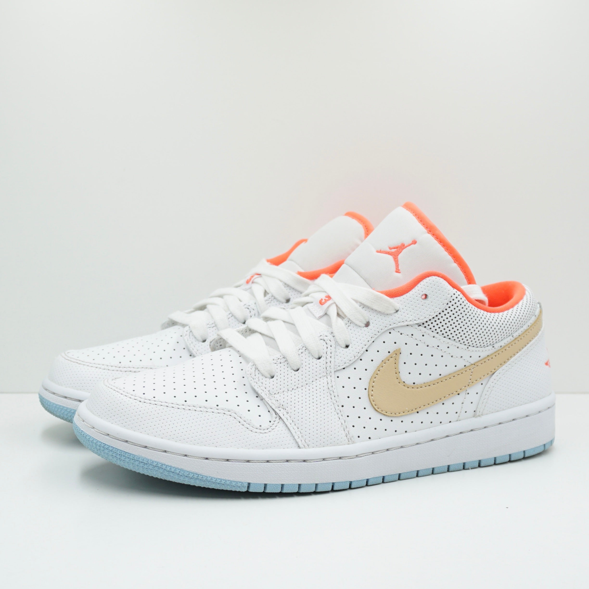 Jordan 1 Low SE White Sesame (W)