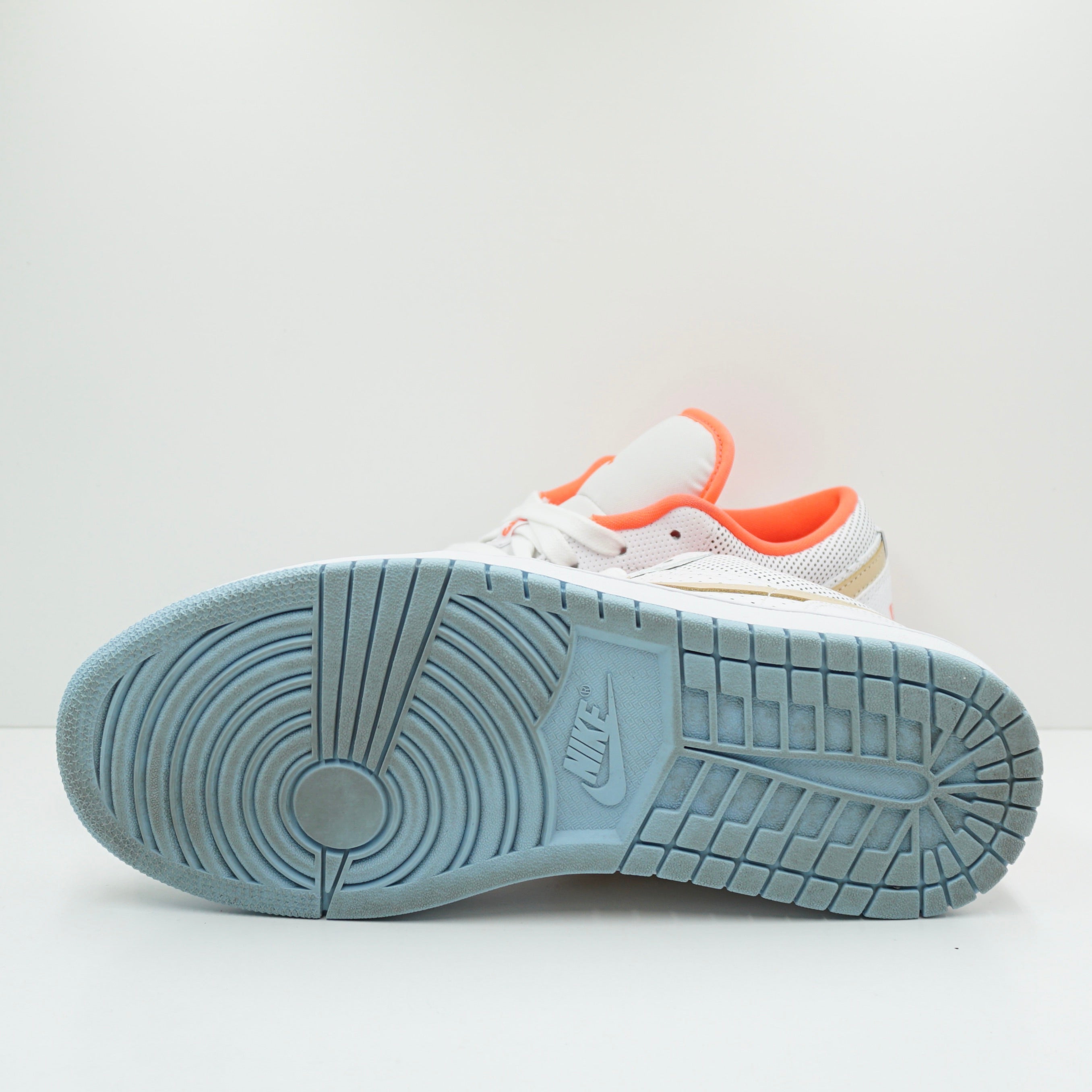 Jordan 1 Low SE White Sesame (W)