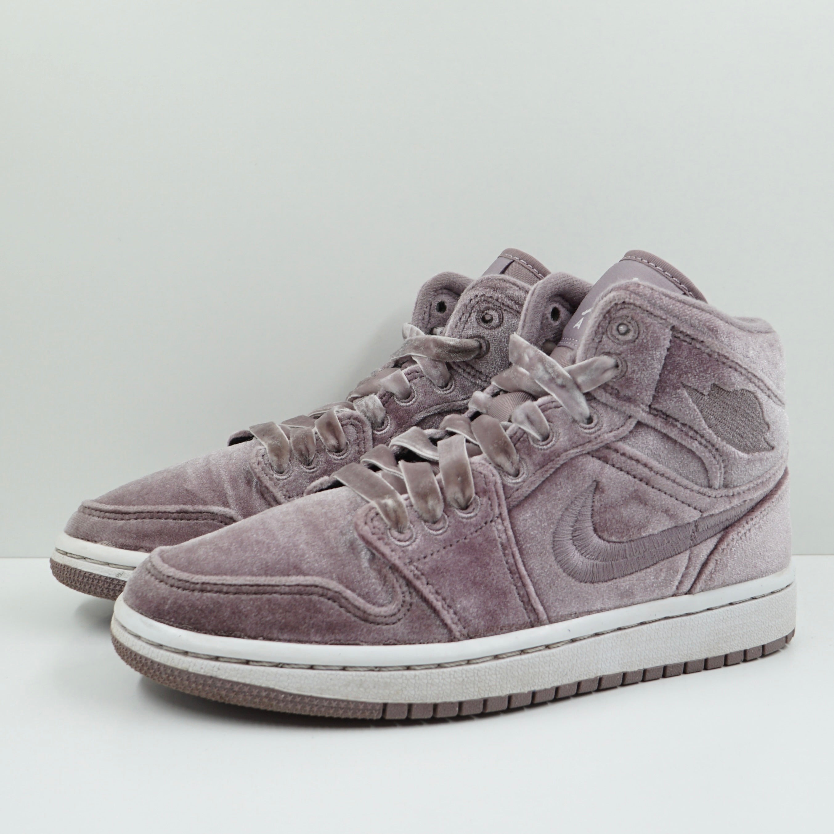 Jordan 1 Mid SE Purple Velvet (W)