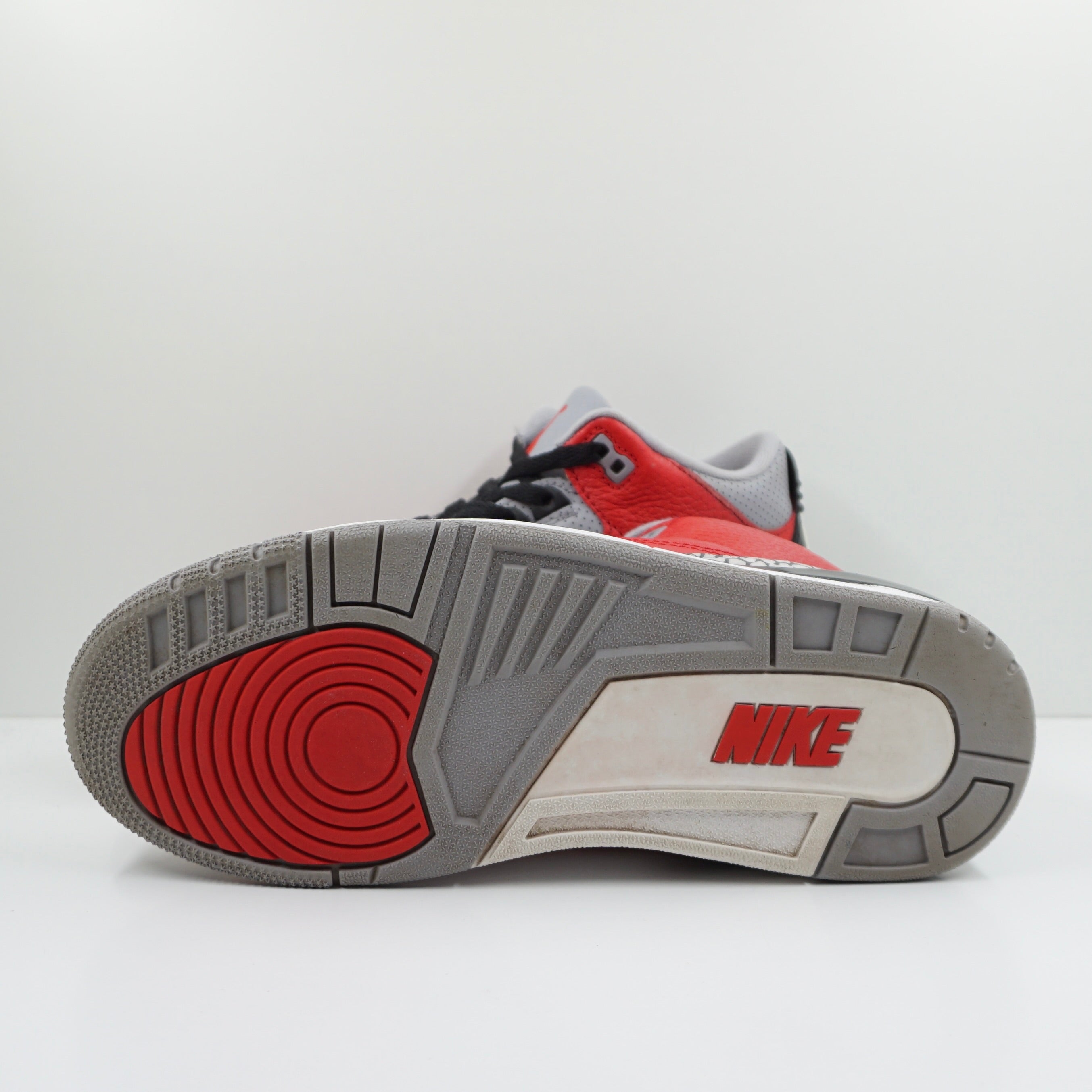 Jordan 3 Retro SE Unite